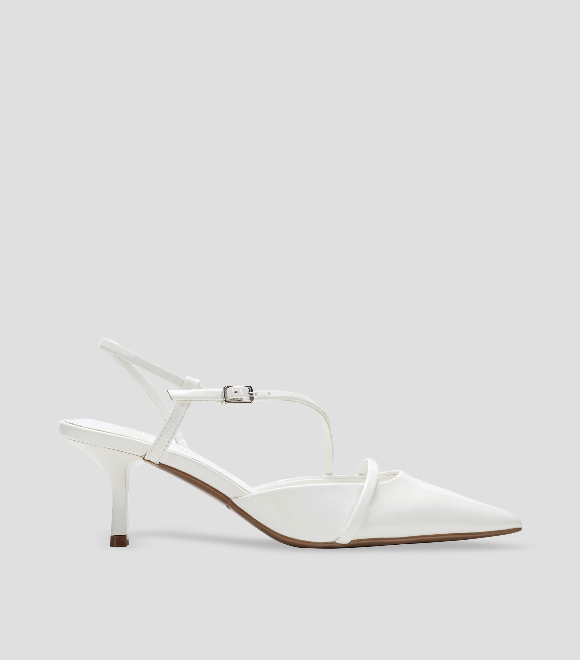 Zapatilla bajo de aguja Mujer