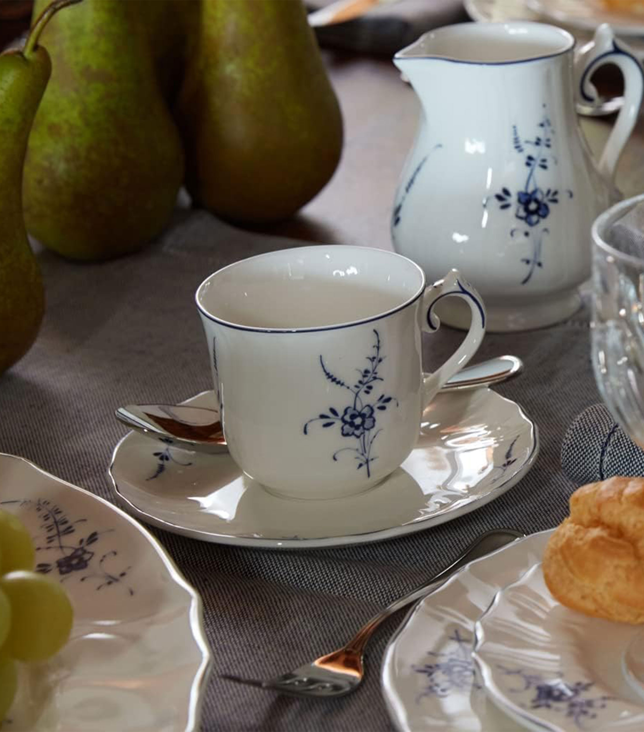 Plato para taza de moka Vieux Luxemb con flores