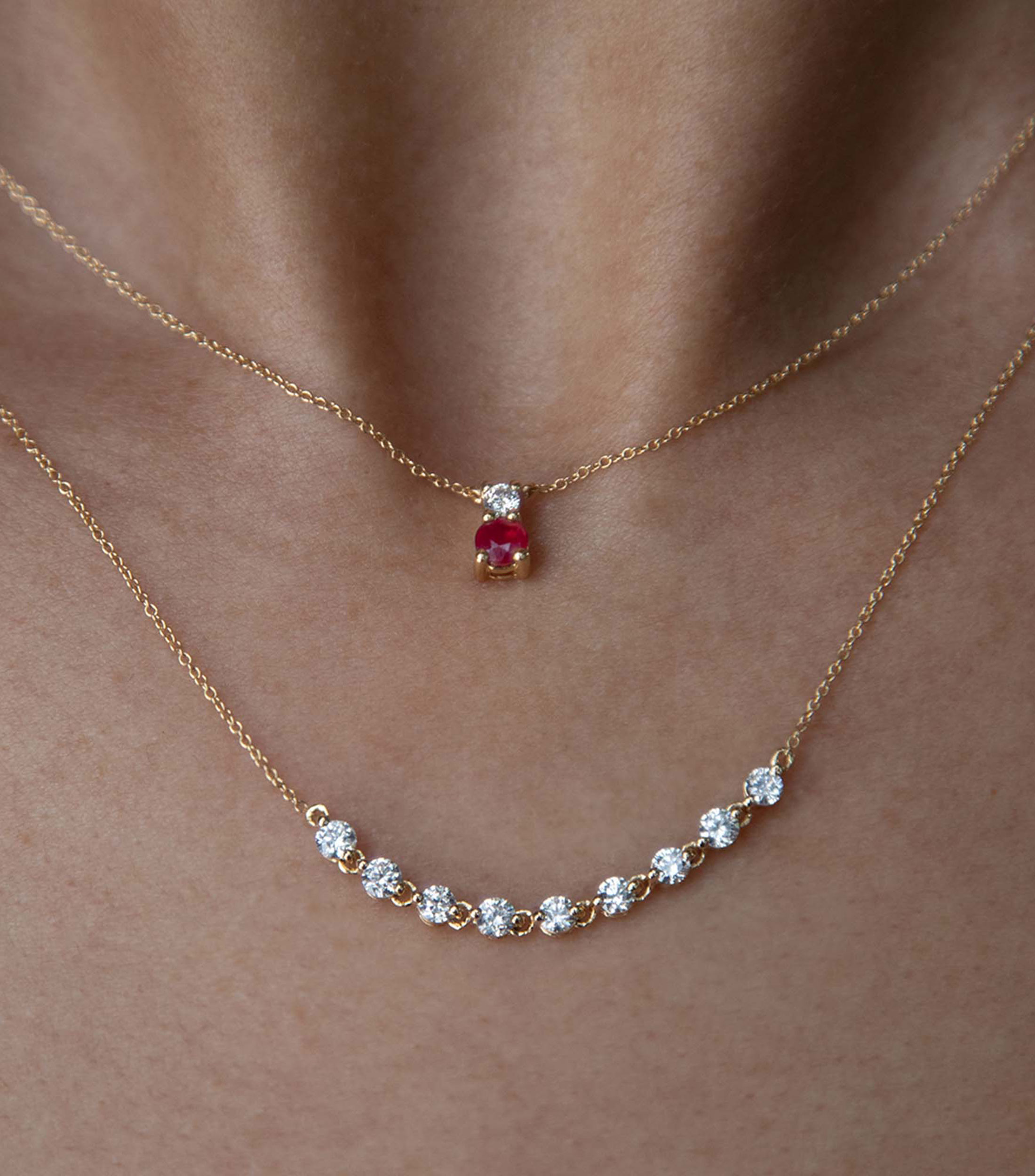 Gargantilla en oro amarillo de 18 kilates con diamantes Mujer