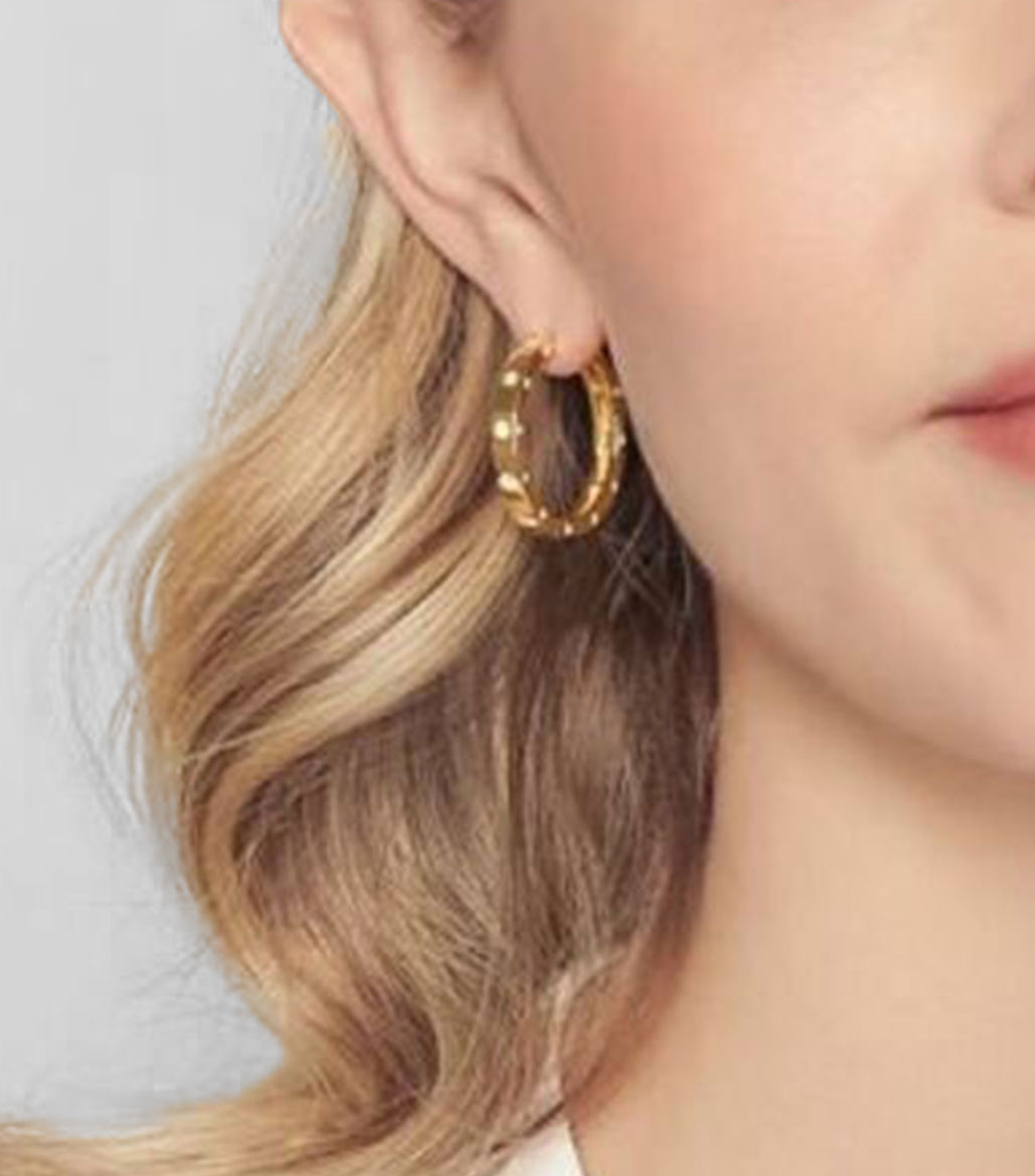 Aretes de aro en oro amarillo de 18 kilates Pois Moi Mujer