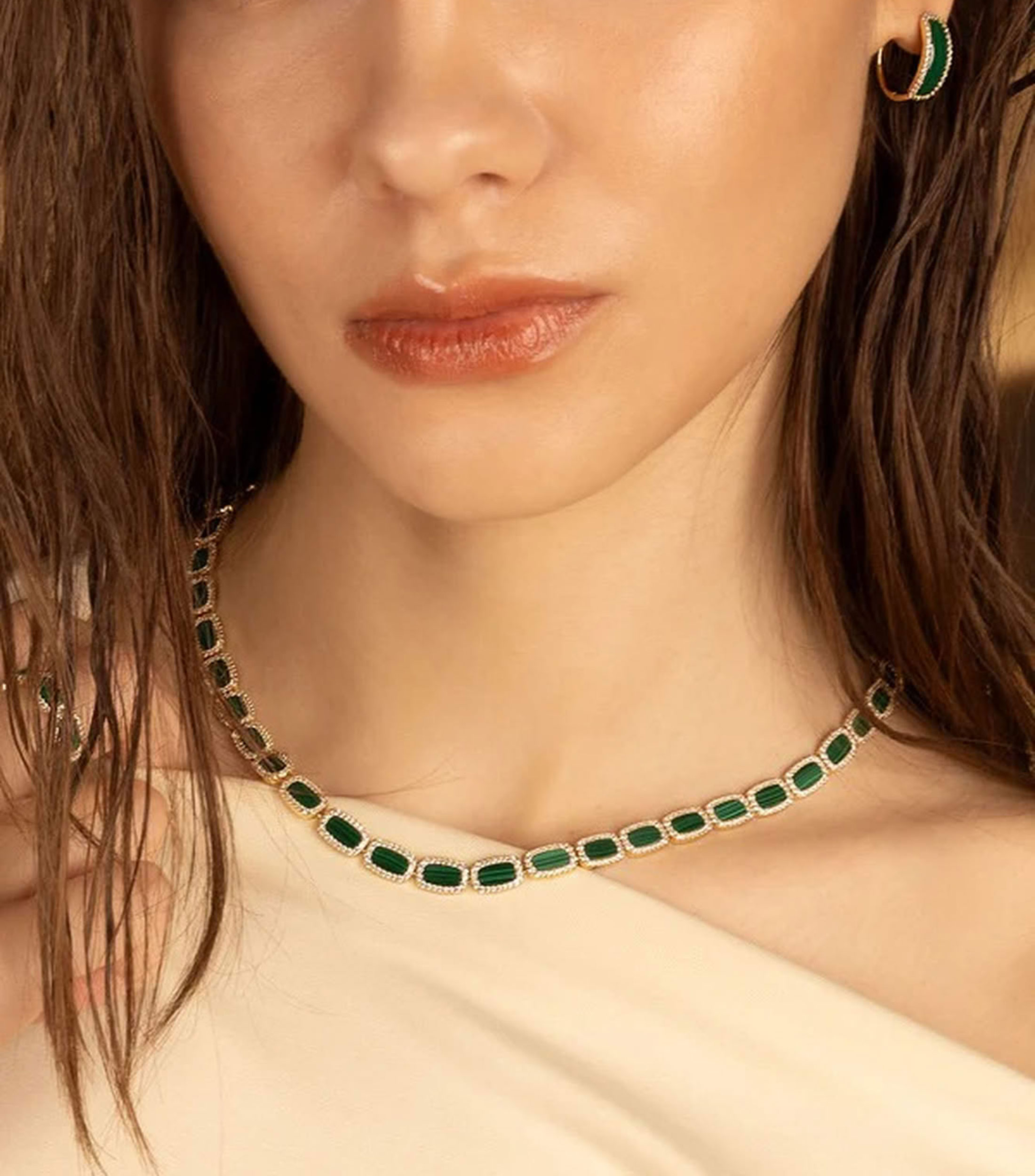 Collar con malaquita Mujer