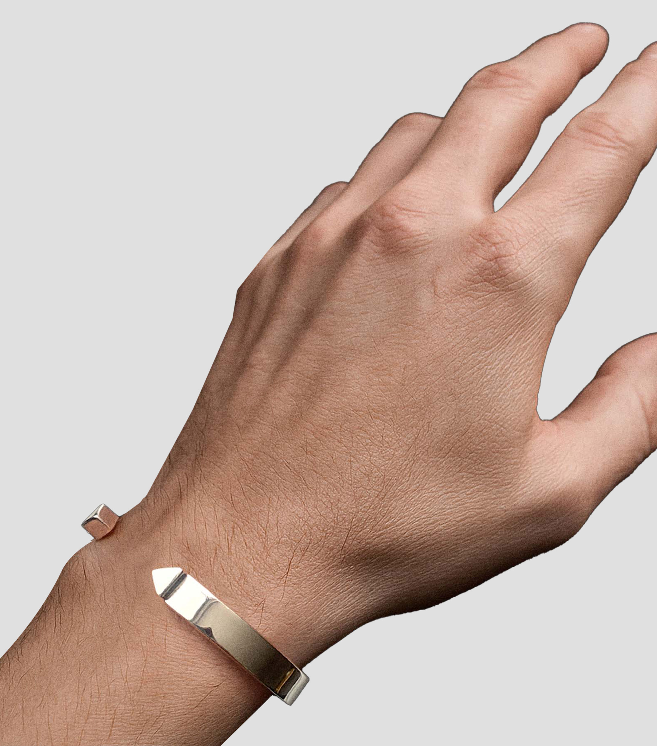 Brazalete de barra en plata .925 con cola de diablillo Hombre