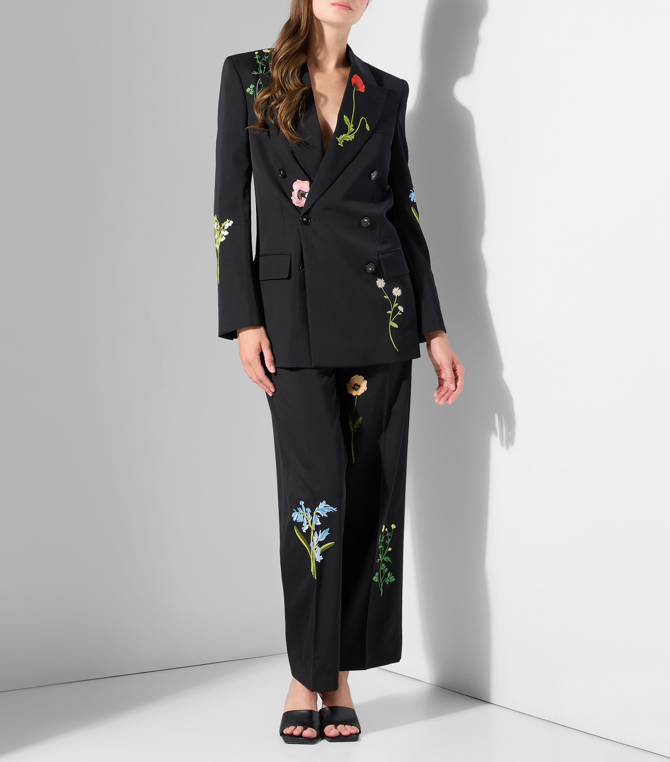 Blazer con bordado floral Mujer