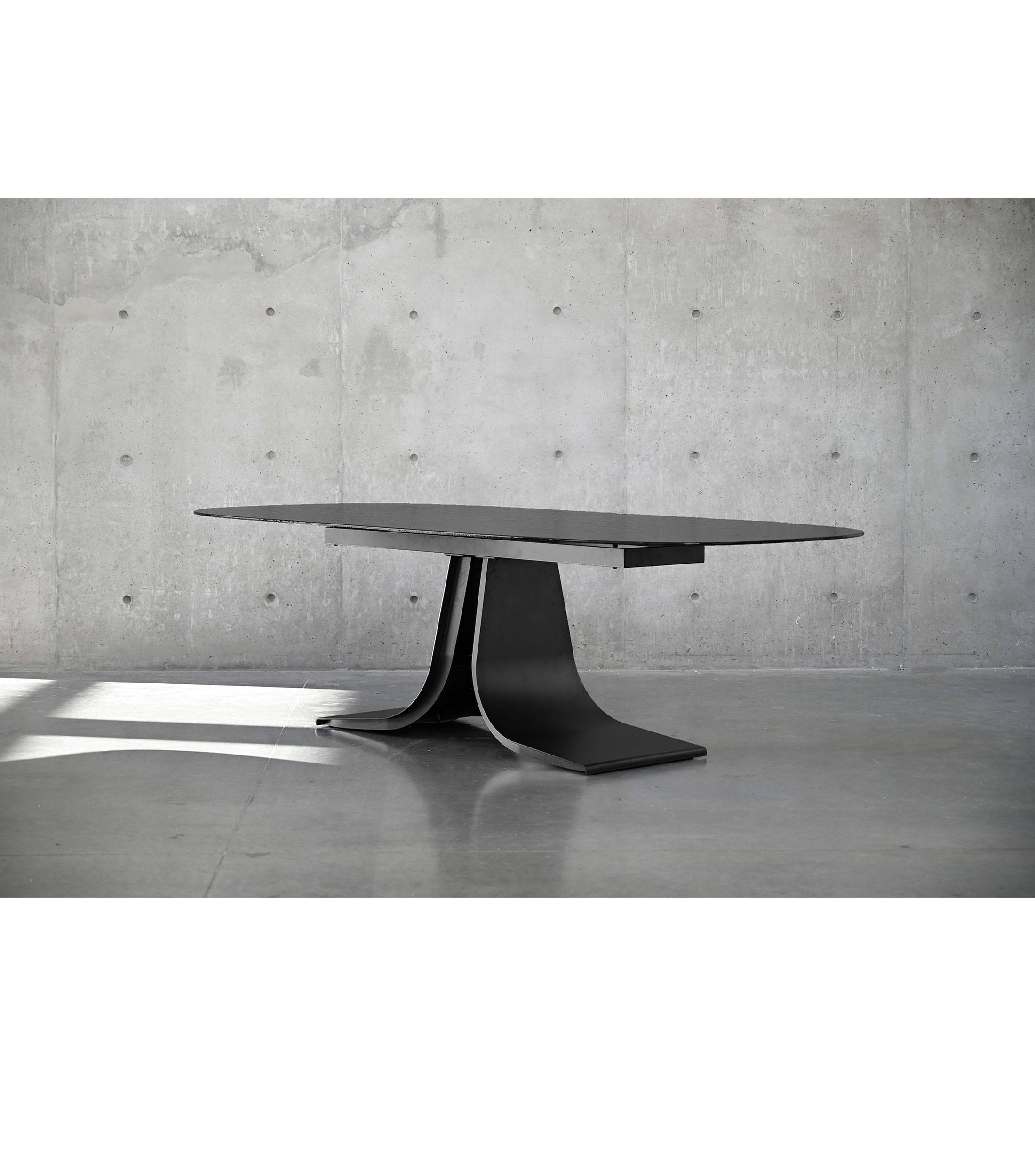 Mesa de comedor ovalada Ponza en Vidrio