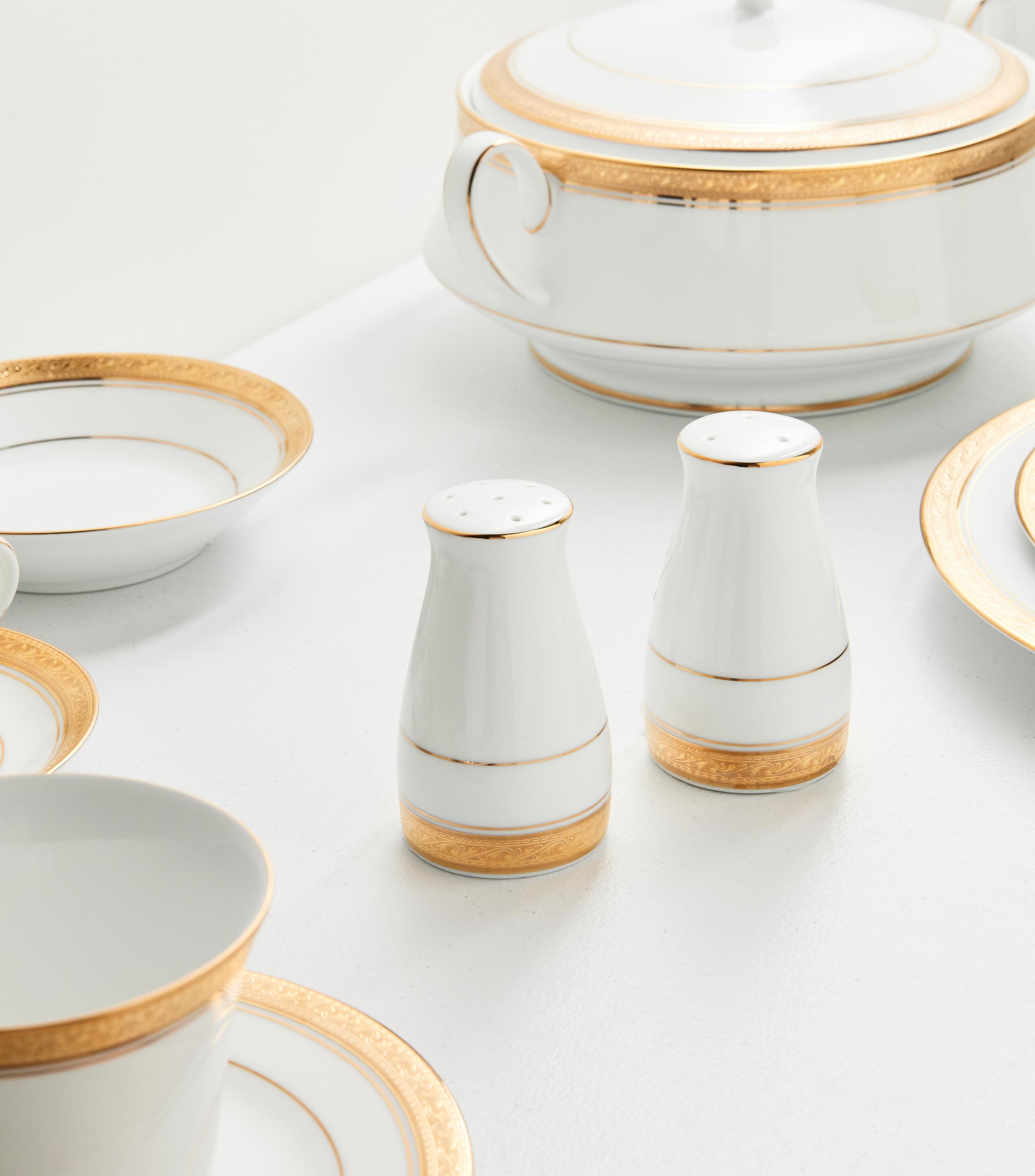 Set de Salero & Pimentero Crestwood Gold