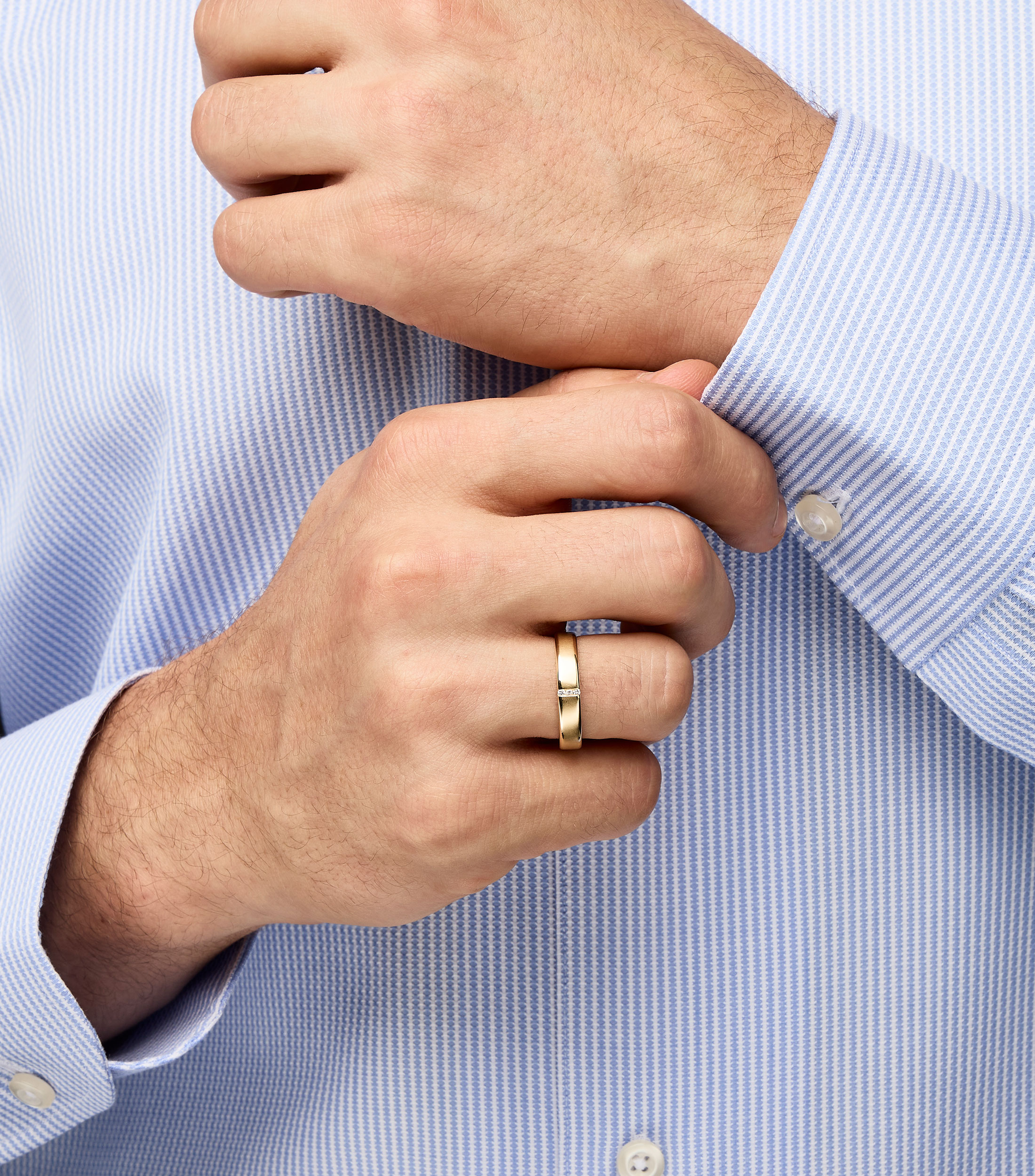 Anillo en oro amarillo de 14 kilates con diamantes Hombre