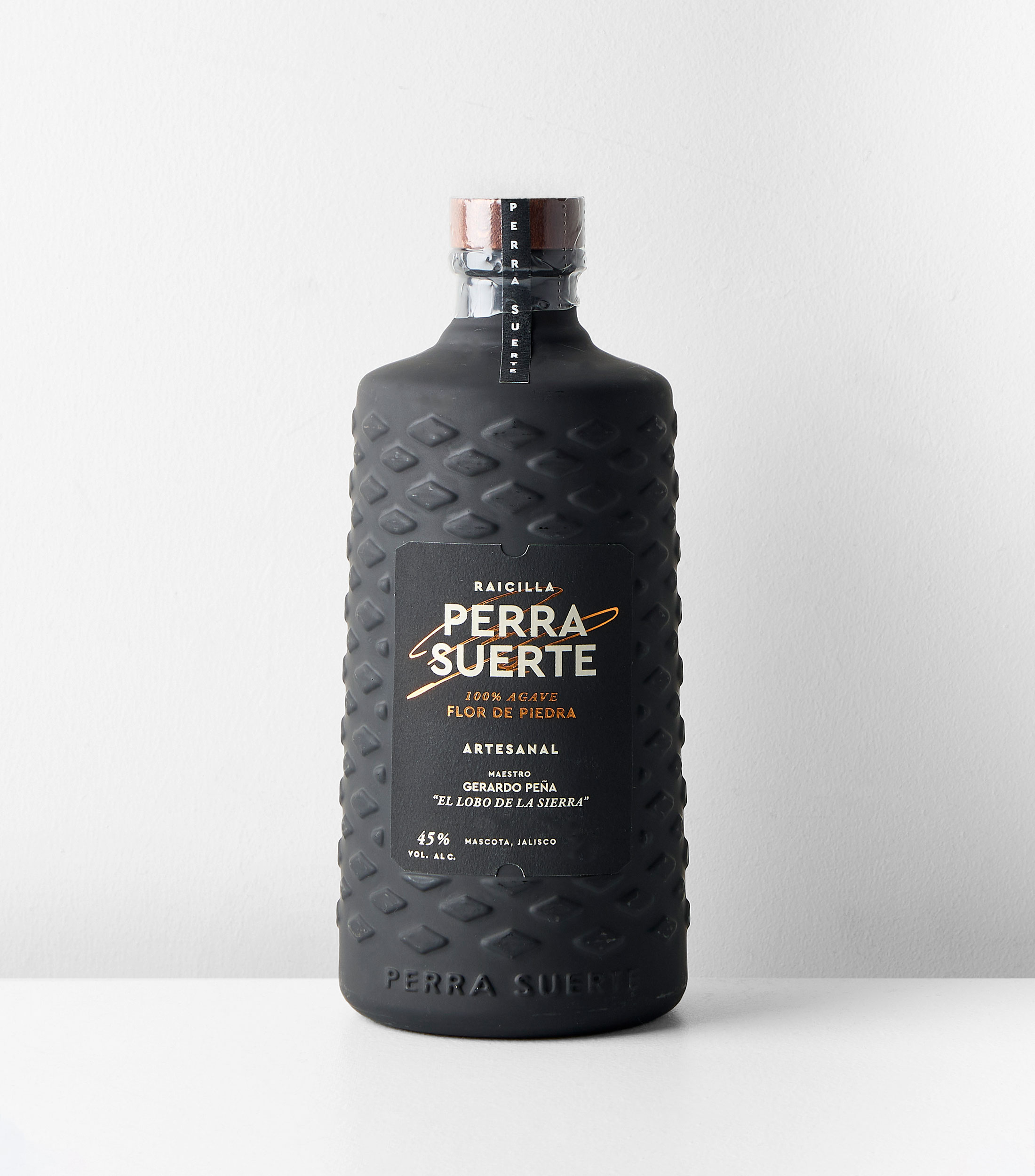 Raicilla Perra Suerte Flor de Piedra, 700 ml