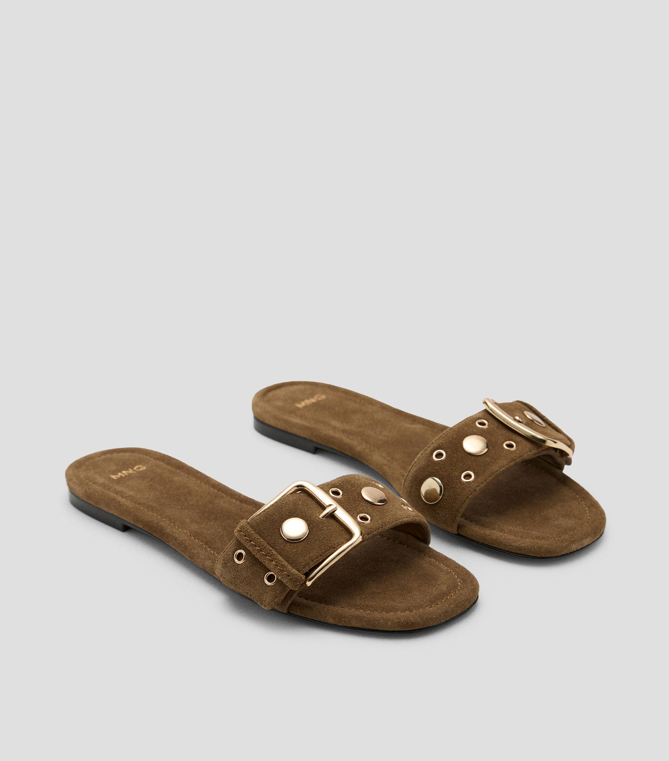 Sandalias planas con hebilla Mujer