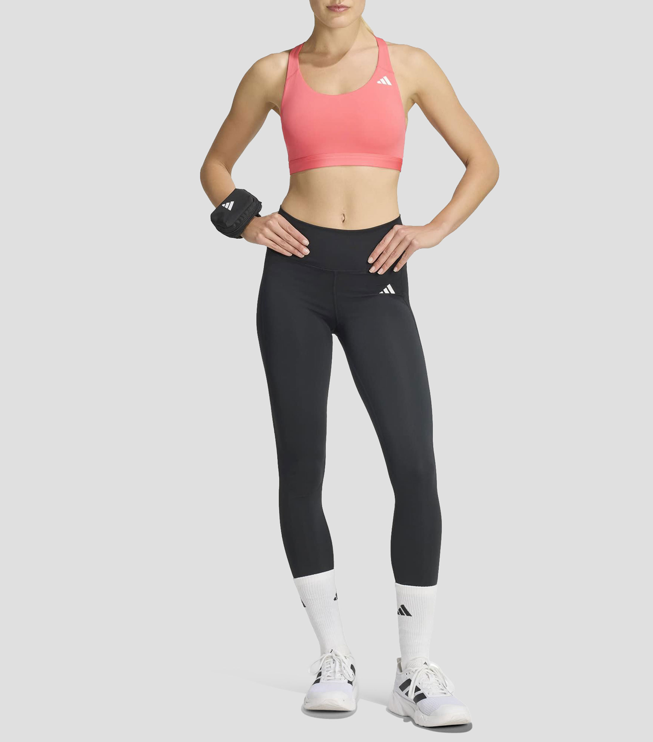 Top deportivo Optime Essentials Mujer