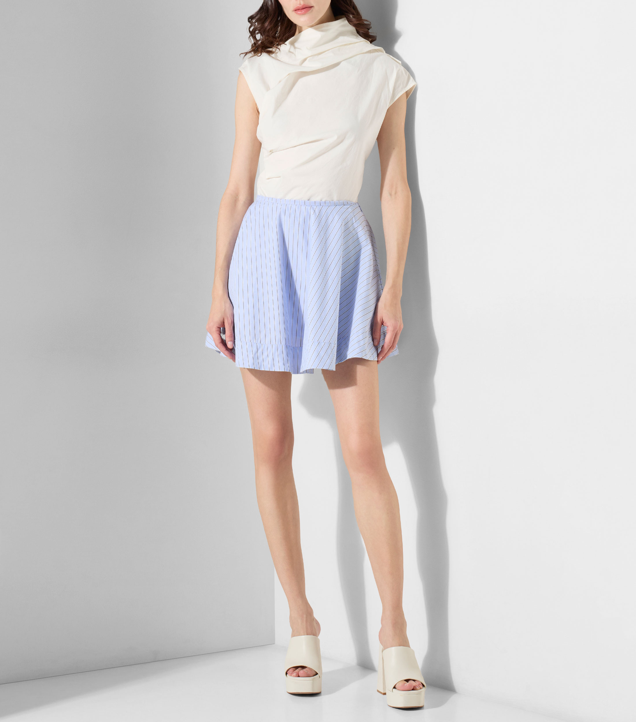 Blusa lisa sin mangas Mujer