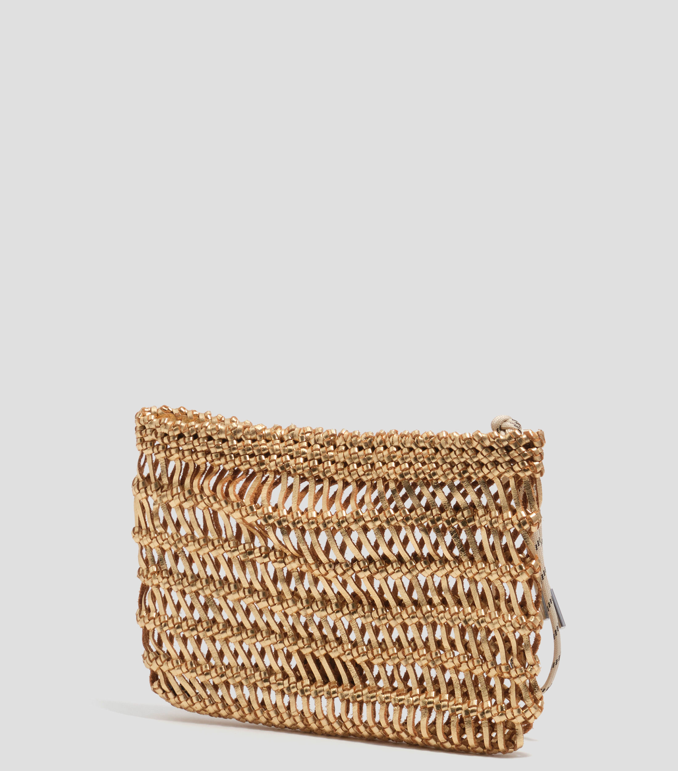 Bolsa de mano en piel vacuna con microdiseño trenzado Mujer