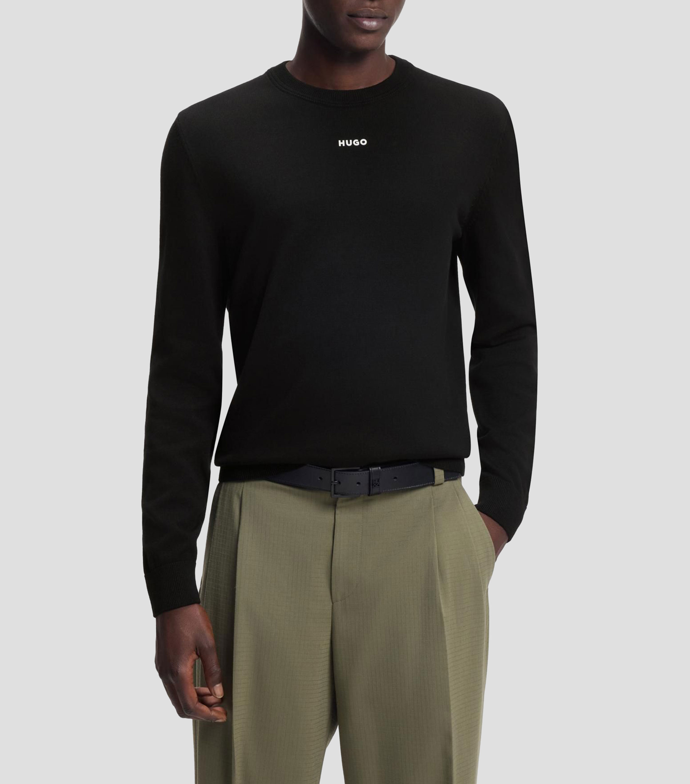 Suéter slim fit de algodón con detalle de logo Hombre