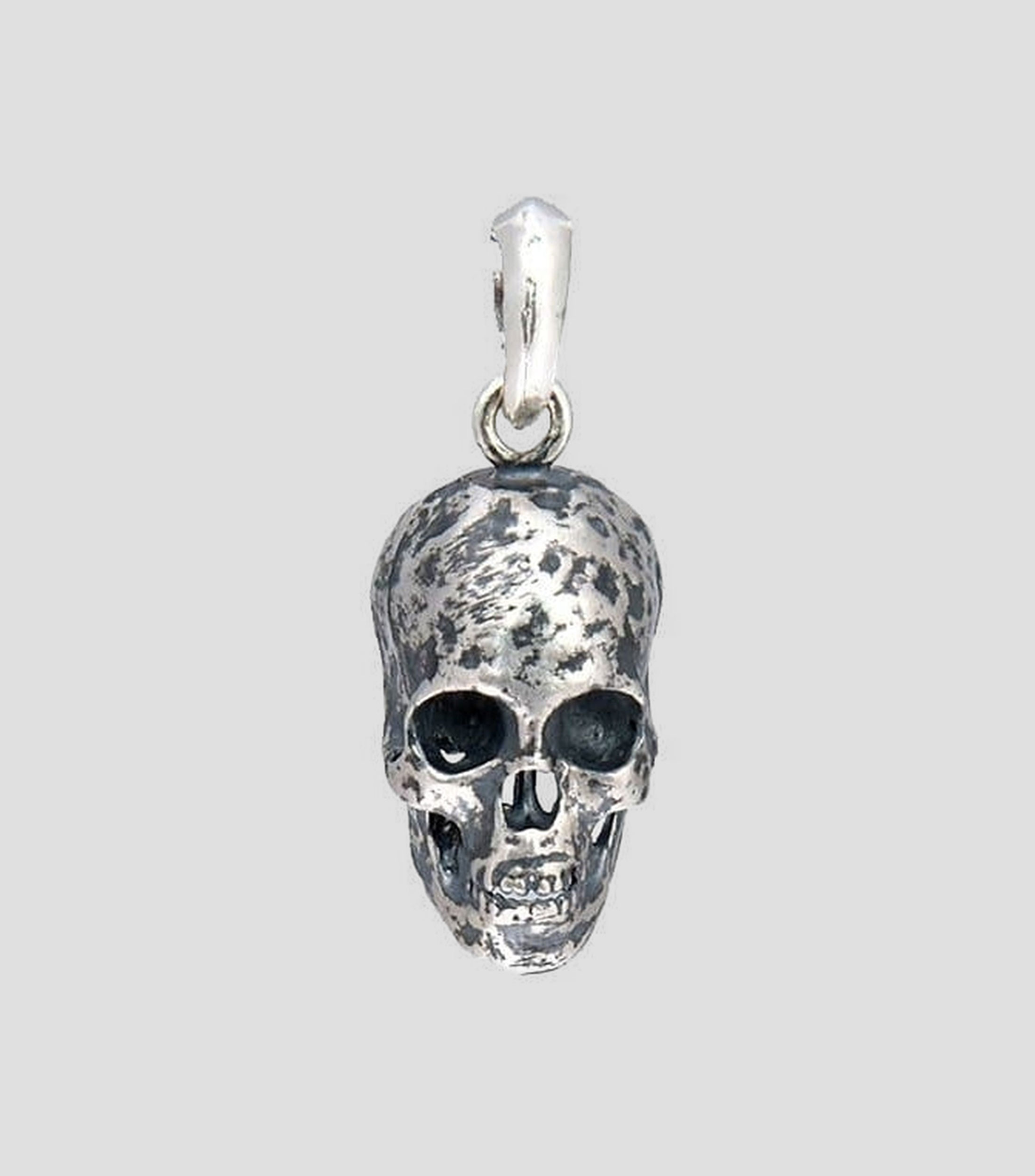 Dije de cráneo con cadena en Plata .925 Beaten Skull Unisex