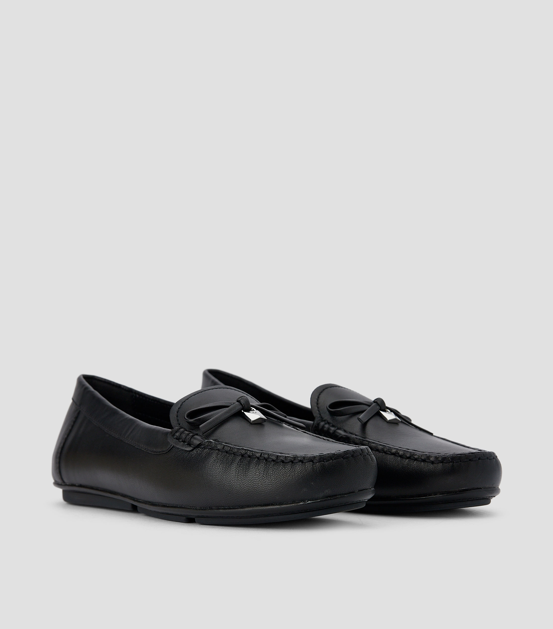 Mocasines Juliette en piel con moño Mujer