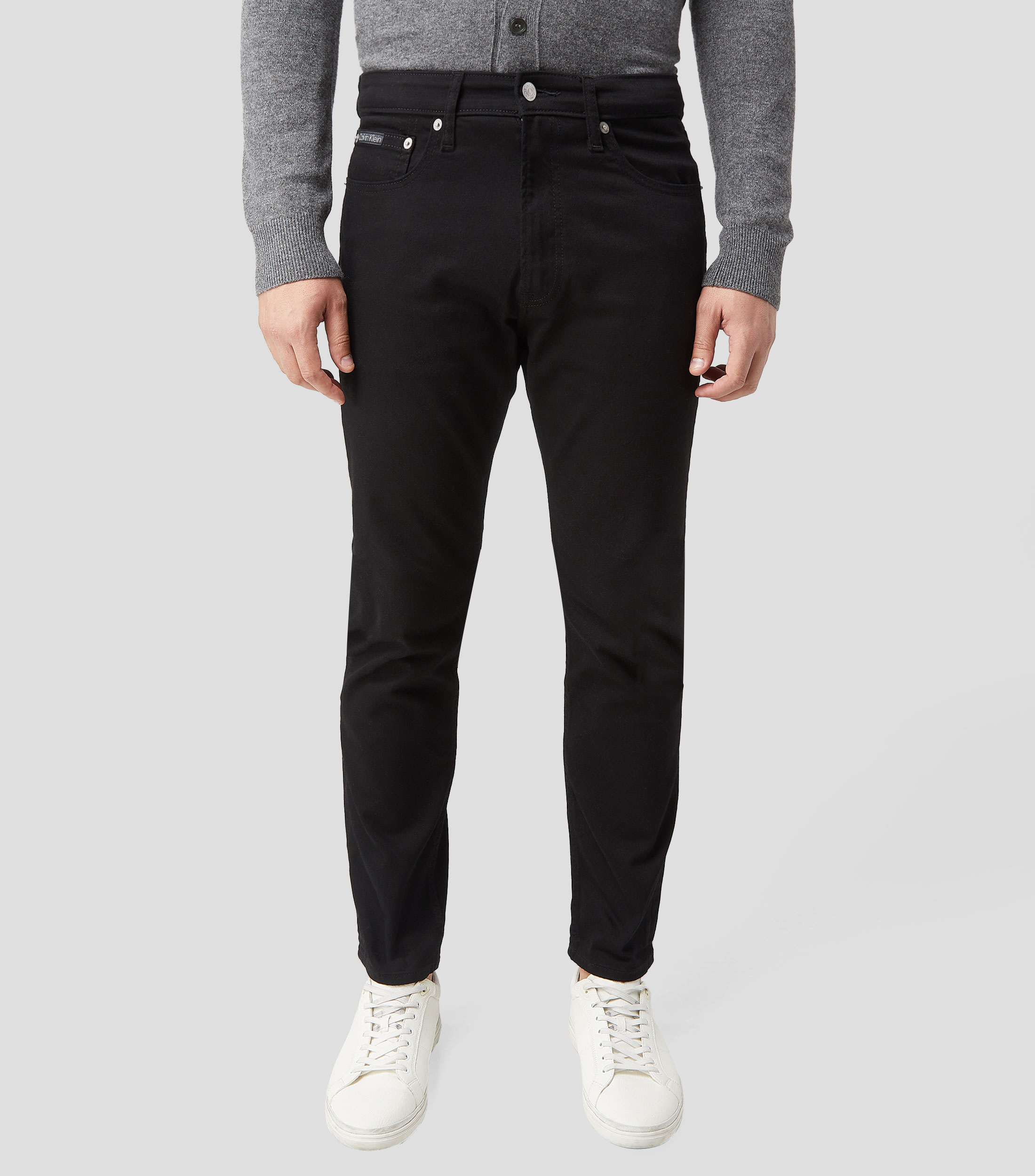 Jeans de corte Slim Negro Hombre