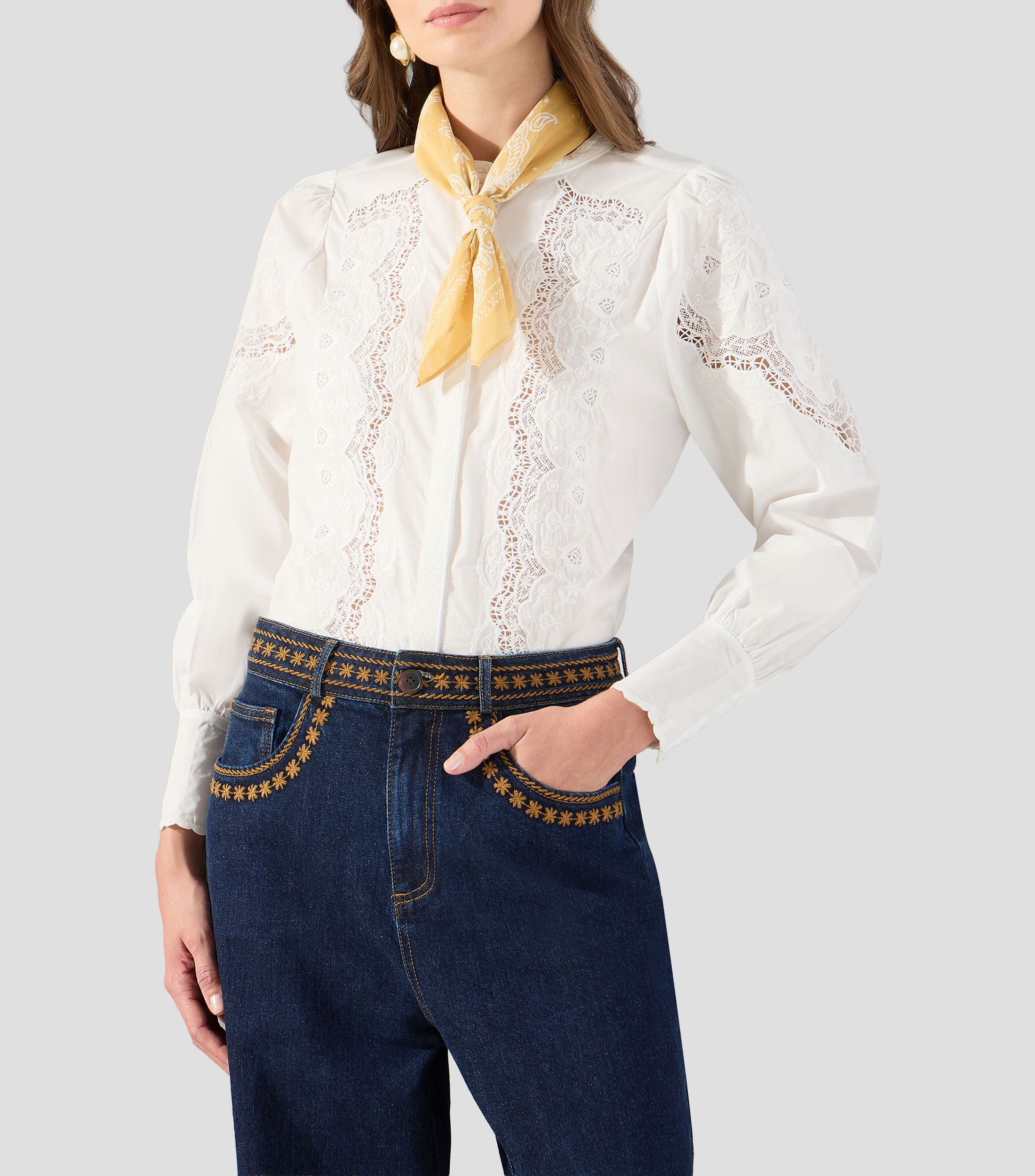 Blusa lisa con detalle bordado manga larga Mujer