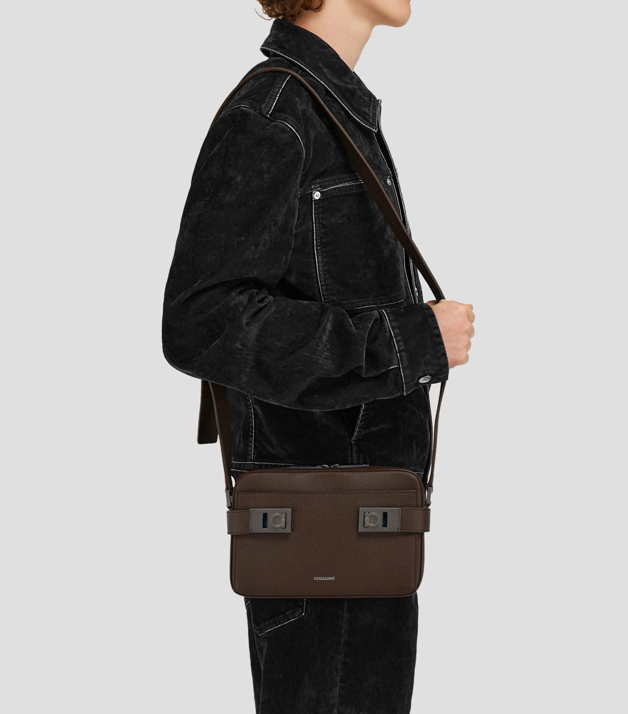 Bolso shoulder en piel liso Hombre