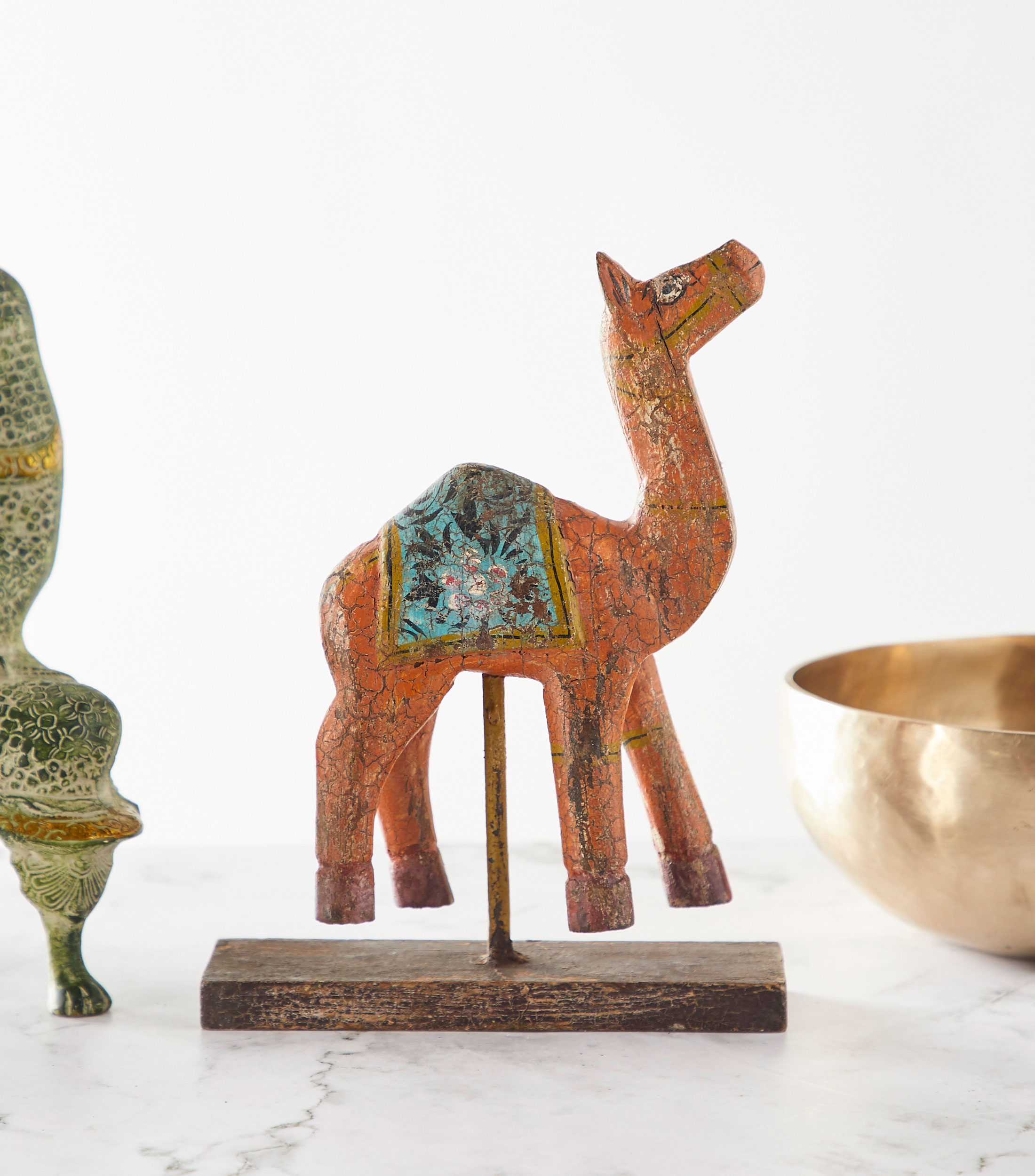 Figura Camello de madera