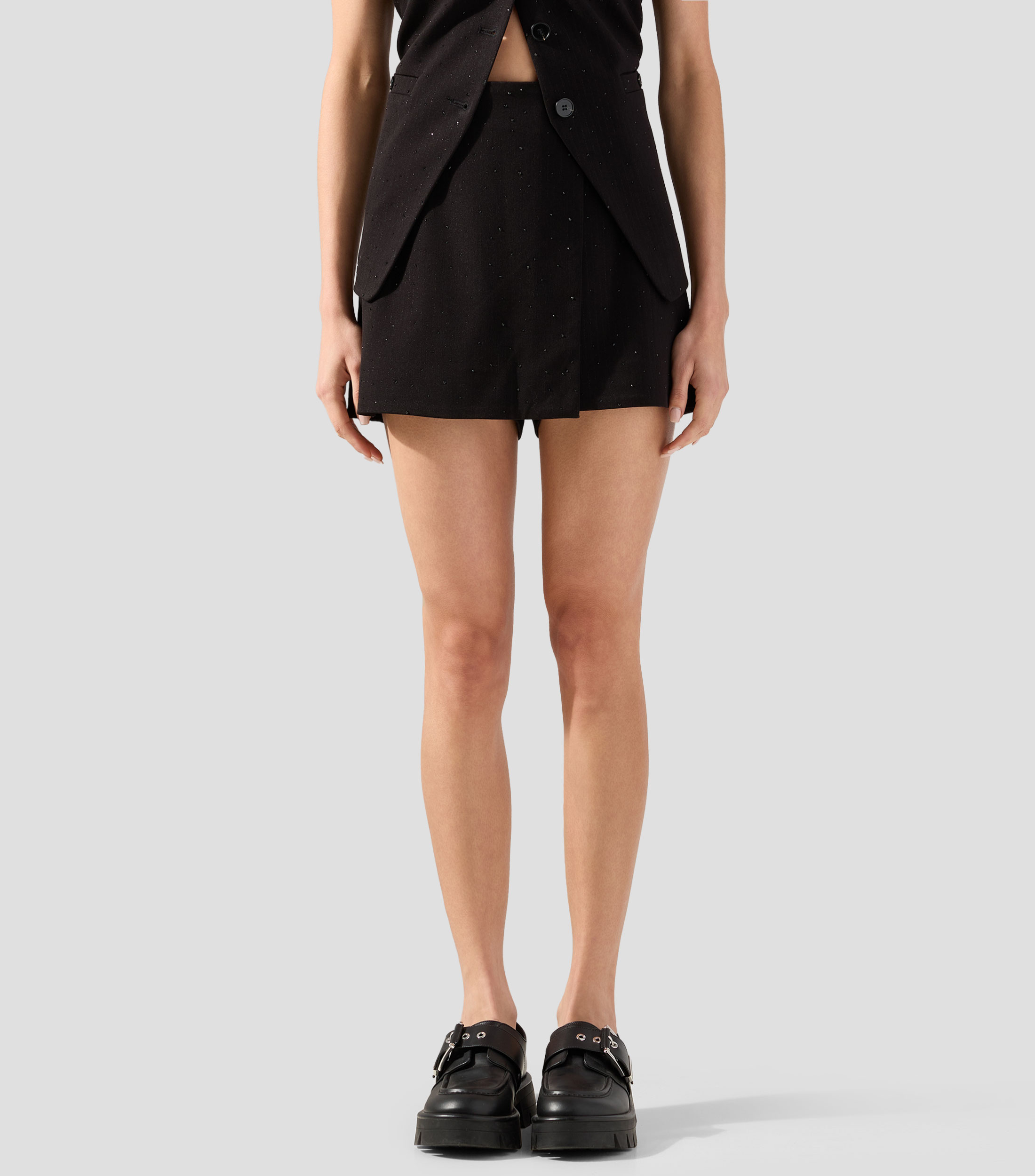 Falda corta de corte recto lisa Mujer