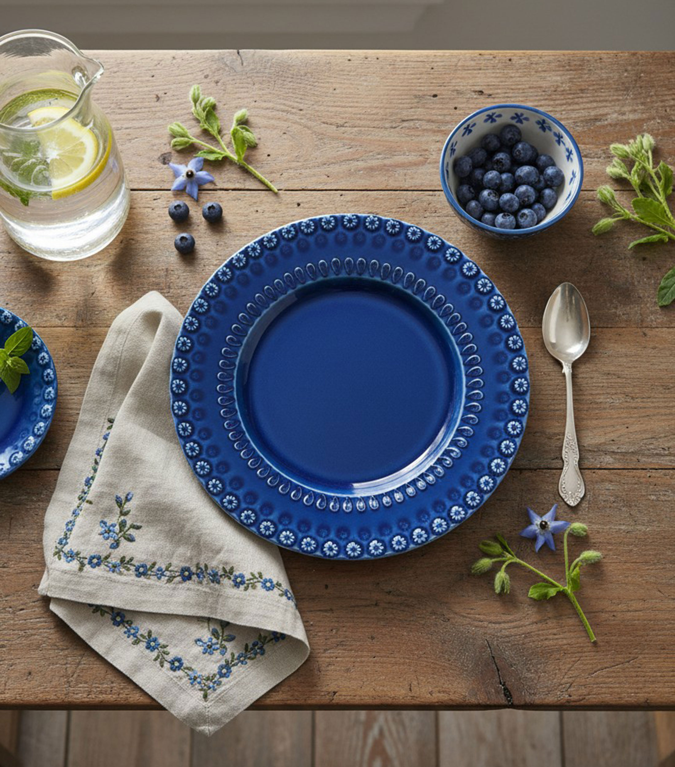 Plato para fruta azul