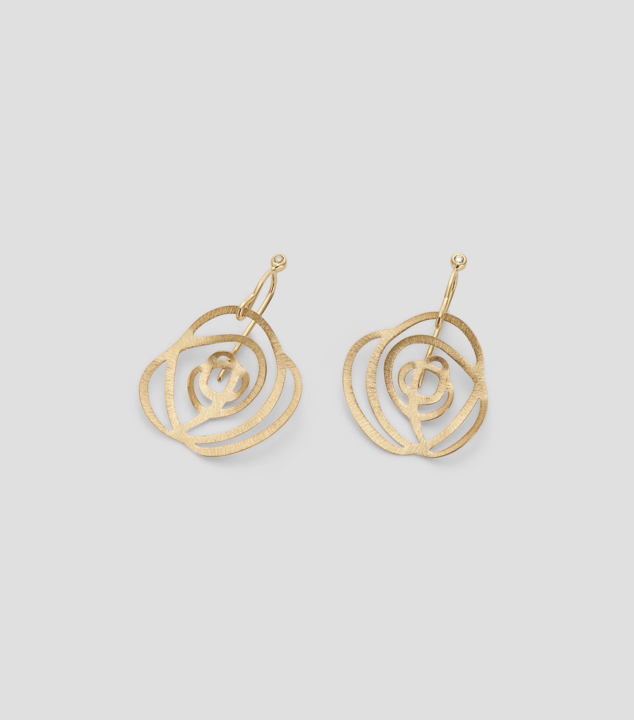 Aretes en oro amarillo de 18 kilates Grupo Corpo Nazareth Mujer