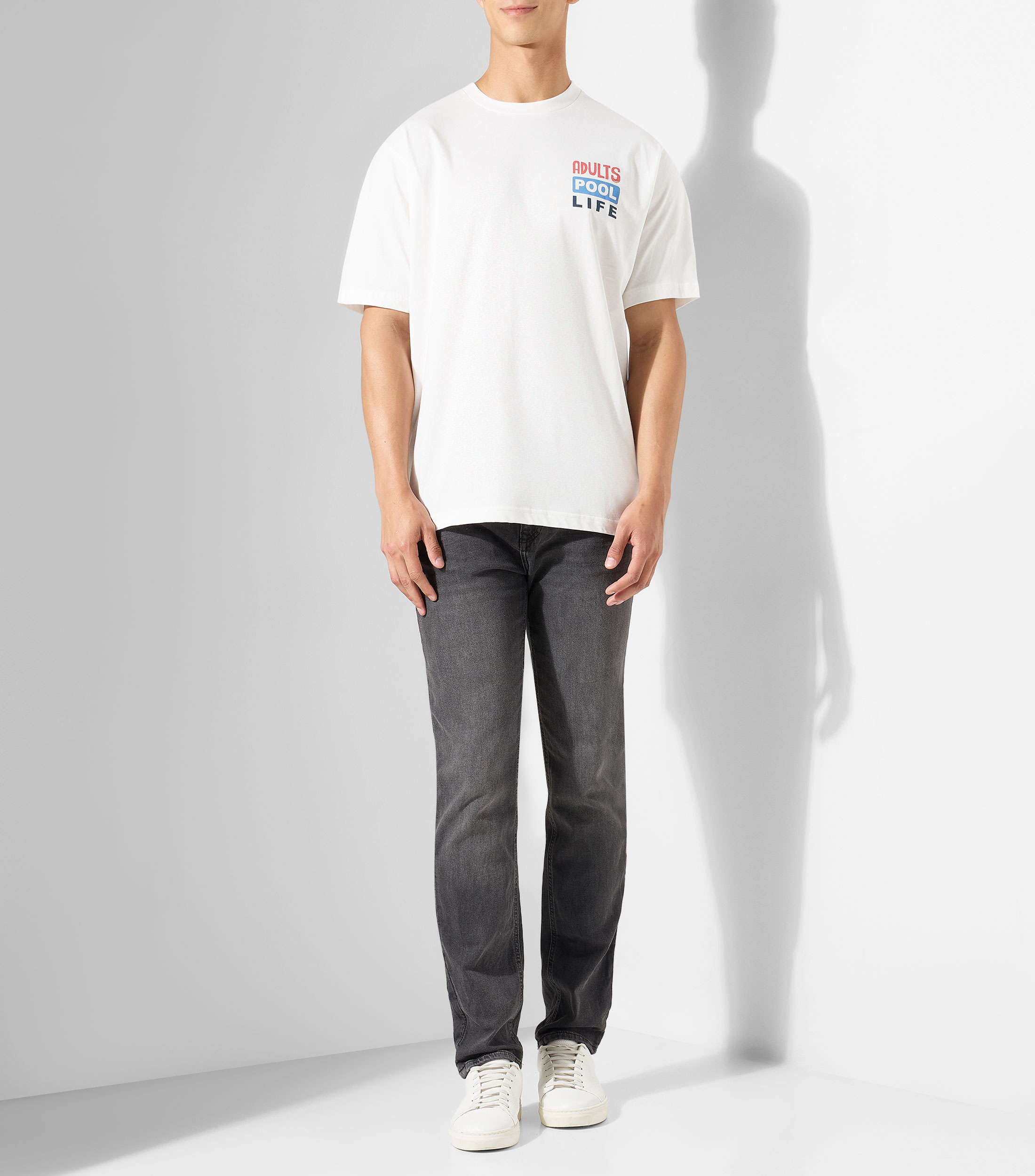 Playera de cuello redondo con manga corta estampada Hombre