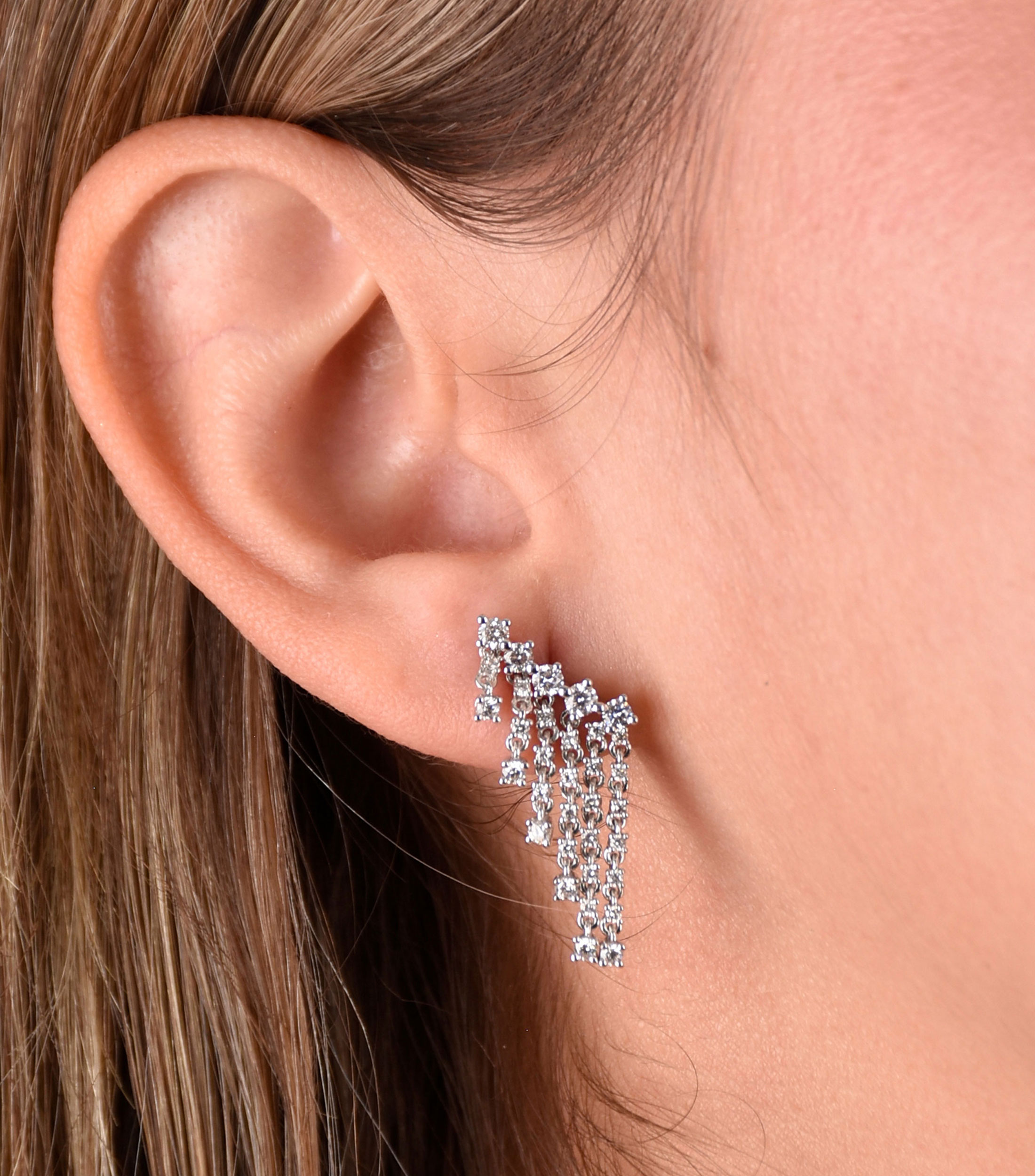 Aretes en oro blanco de 14 kilates Mujer
