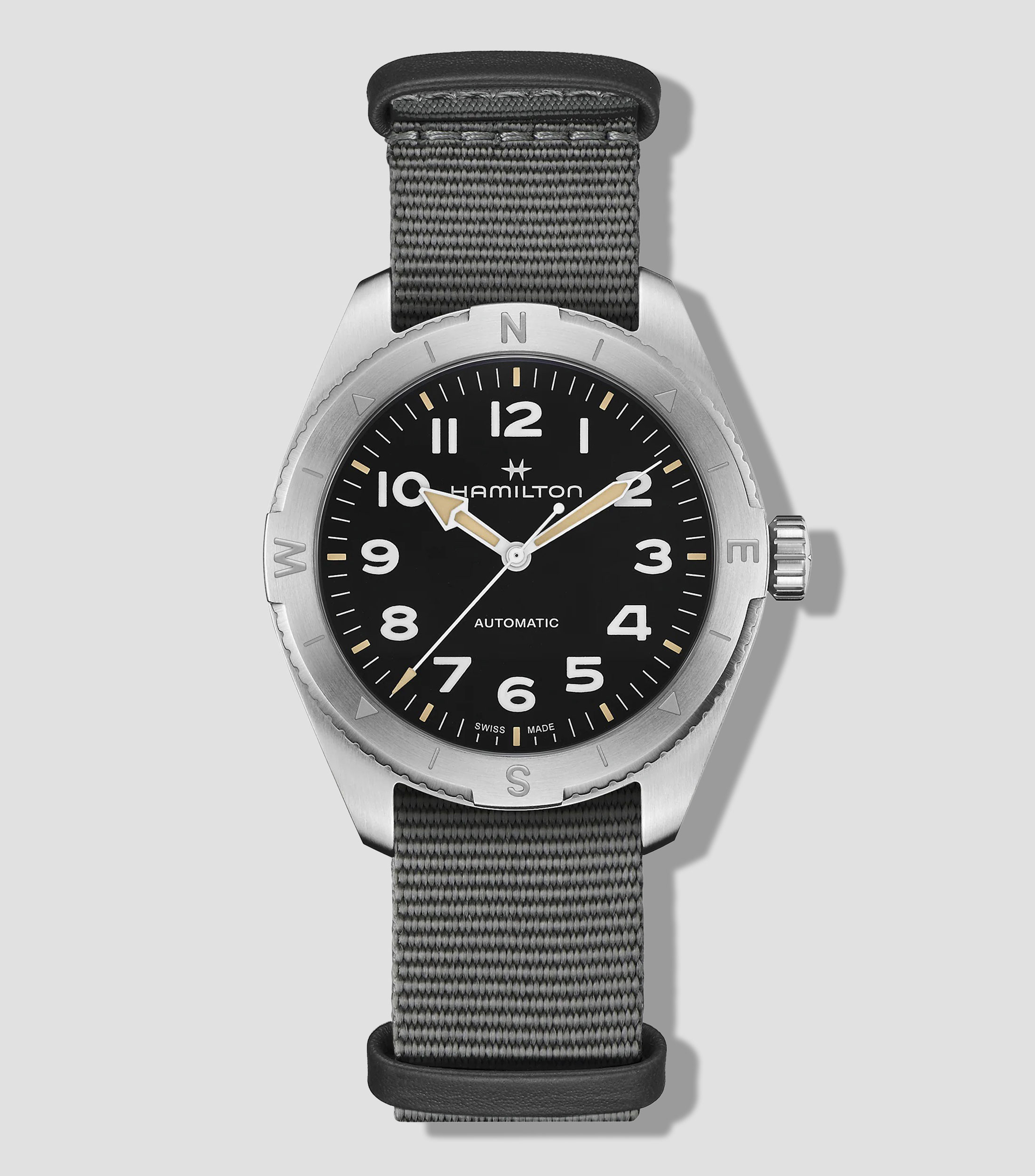 Reloj Unisex Khaki Field casual plateado, negro
