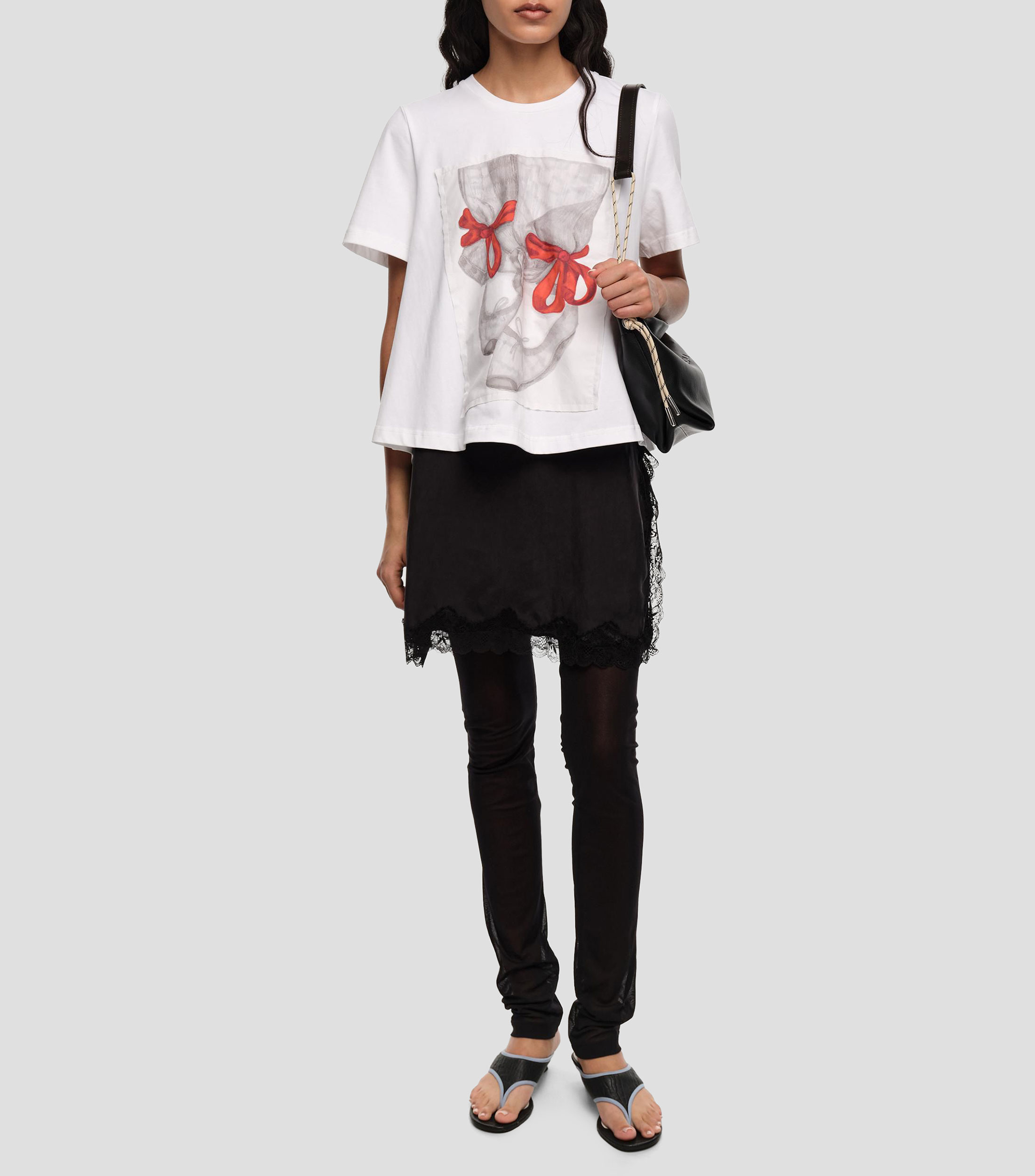 Playera línea A logo bailarinas blanco Mujer