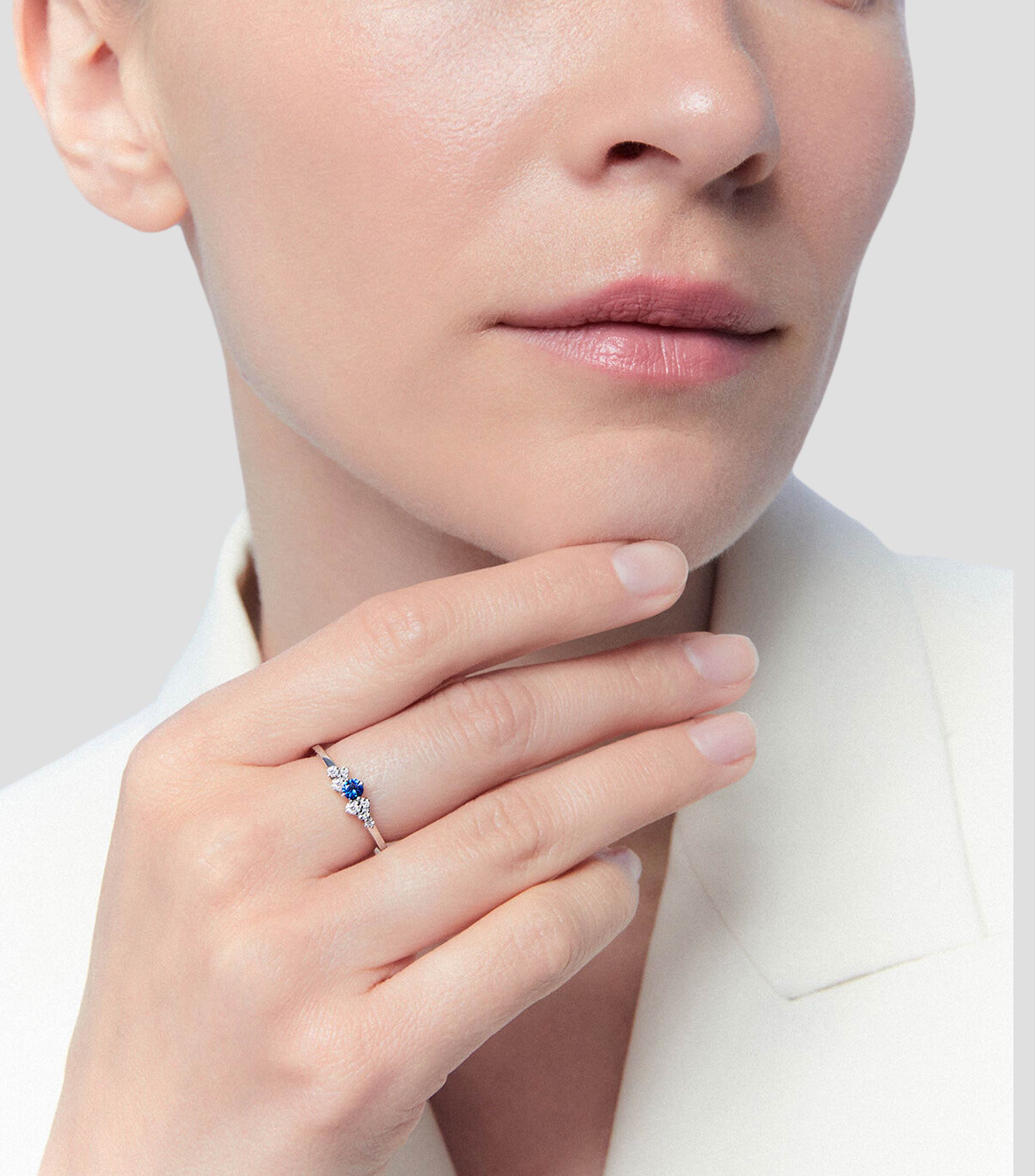 Anillo en Oro blanco de 18 Kilates Saiph con Zafiro Mujer