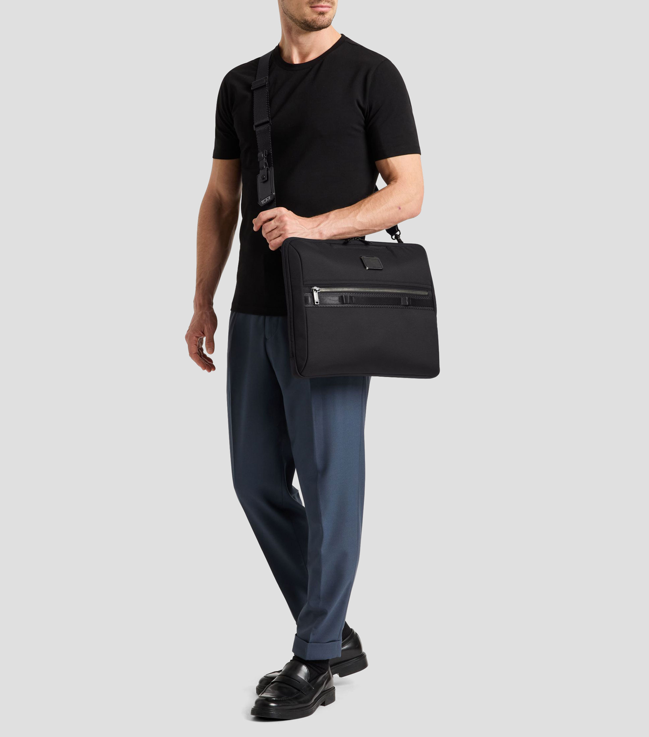 Portalaptop con diseño sólido Alpha Bravo Felker 17" Unisex