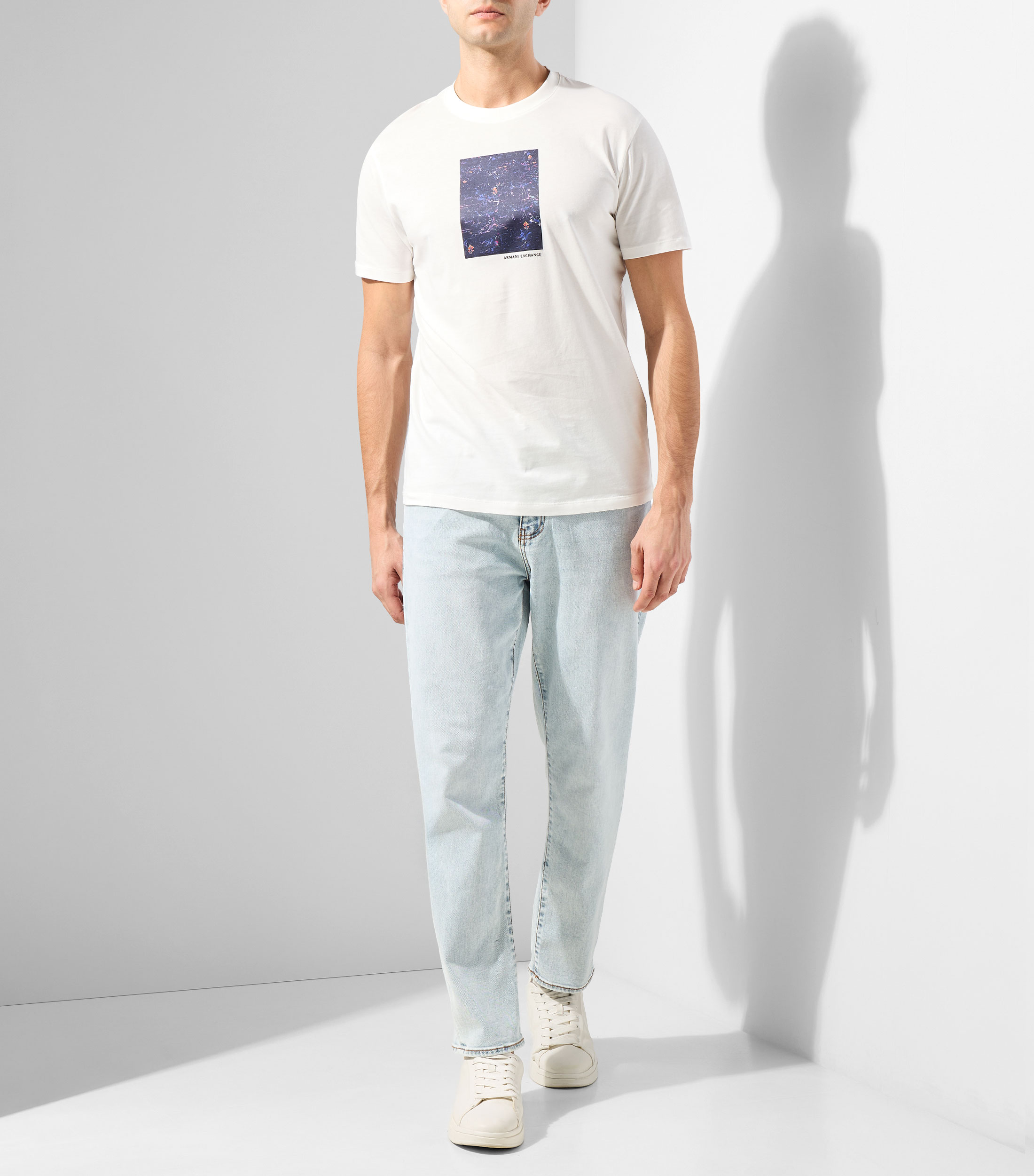 Playera cuello redondo manga corta estampada Hombre