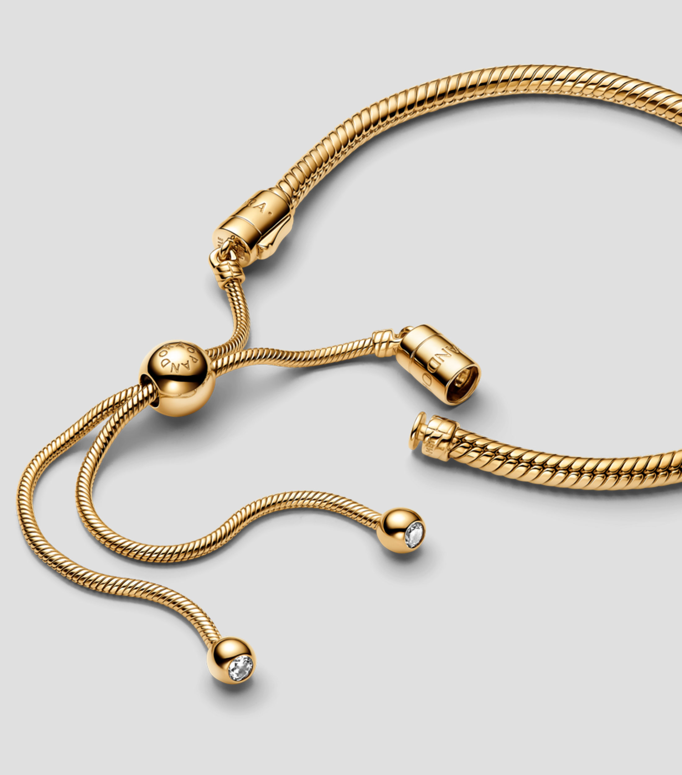 Pulsera en plata con circonias cubicas Pandora Moments Mujer