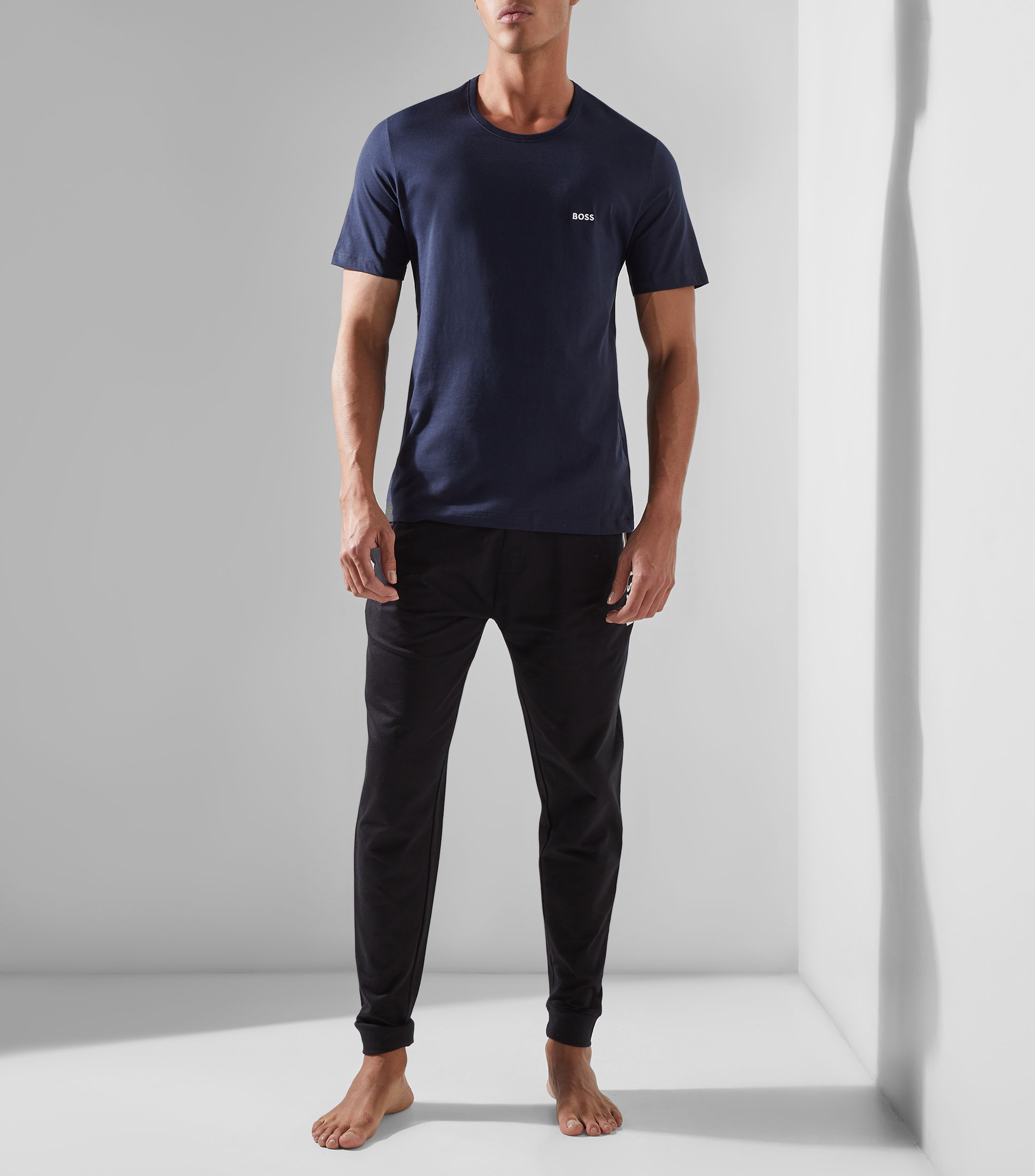Paquete de tres playeras de algodón con logo bordado Hombre