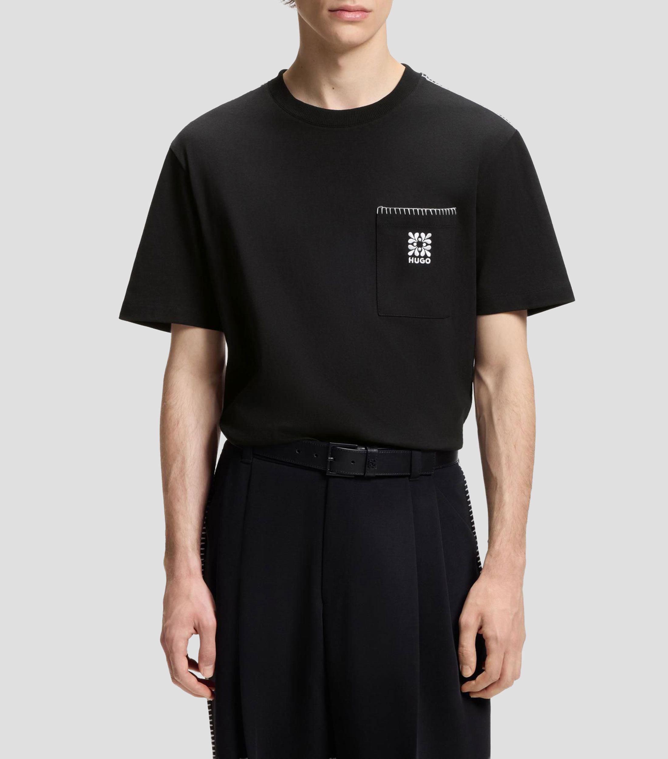 Playera en punto de algodón con logo bordado Hombre