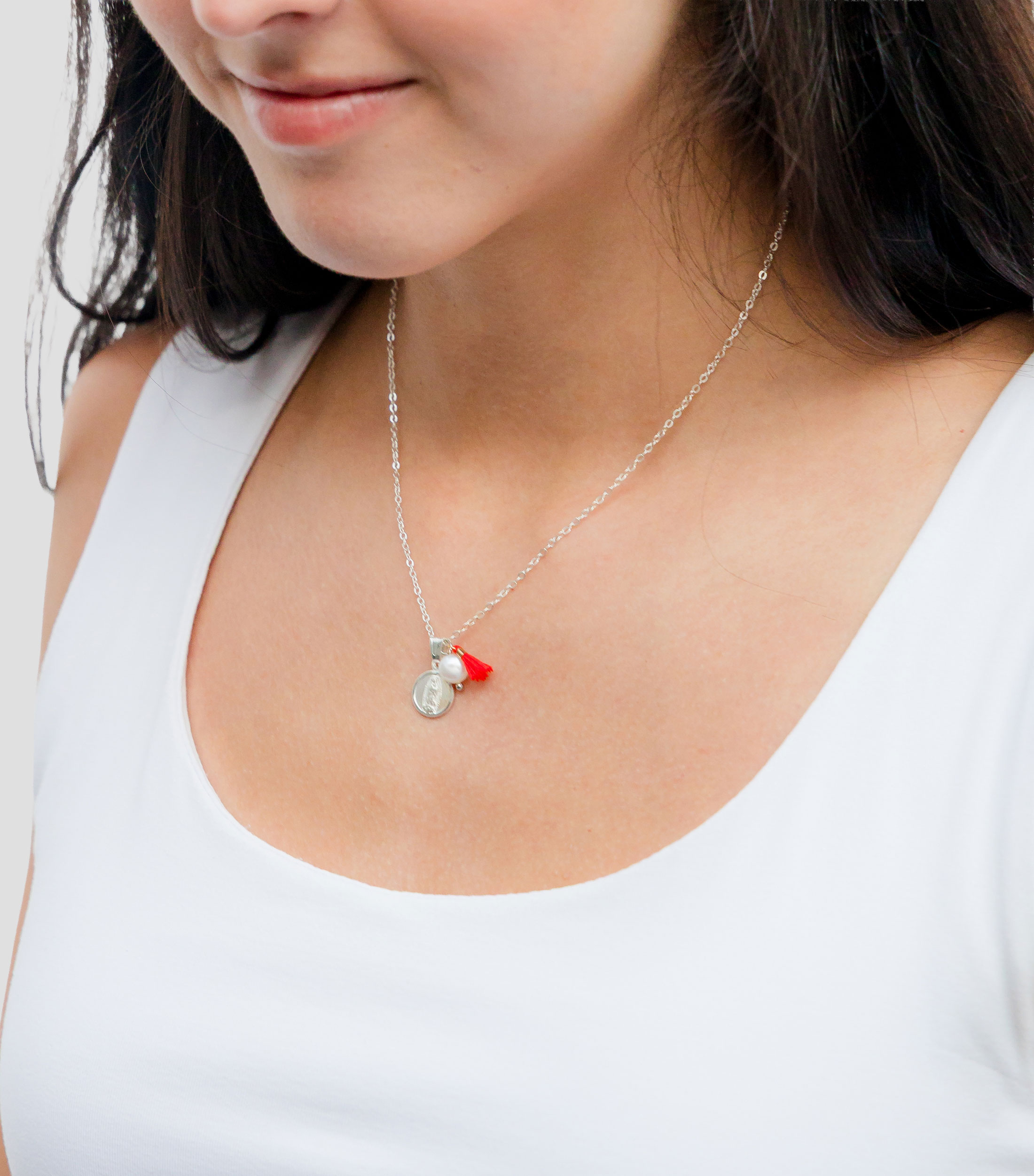 Collar Virgen de Guadalupe con perla Mujer