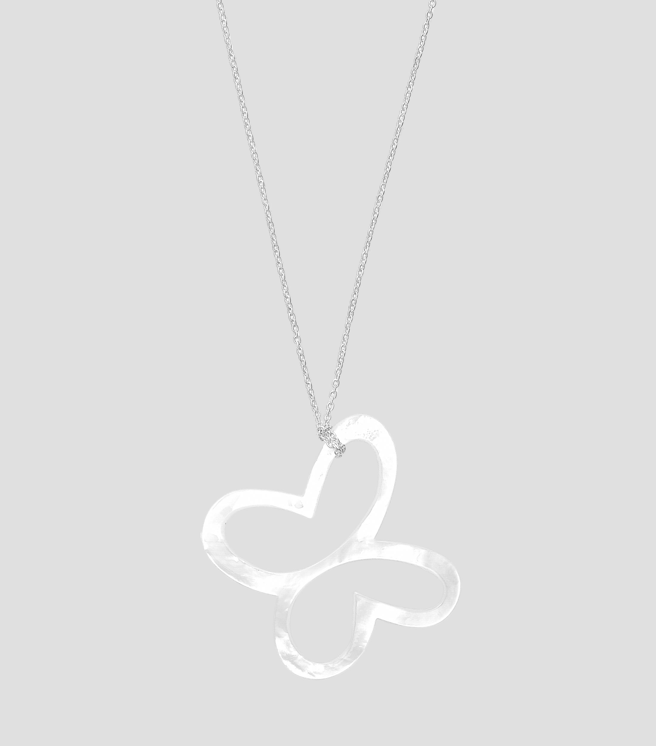 Dije mariposa en plata Mujer