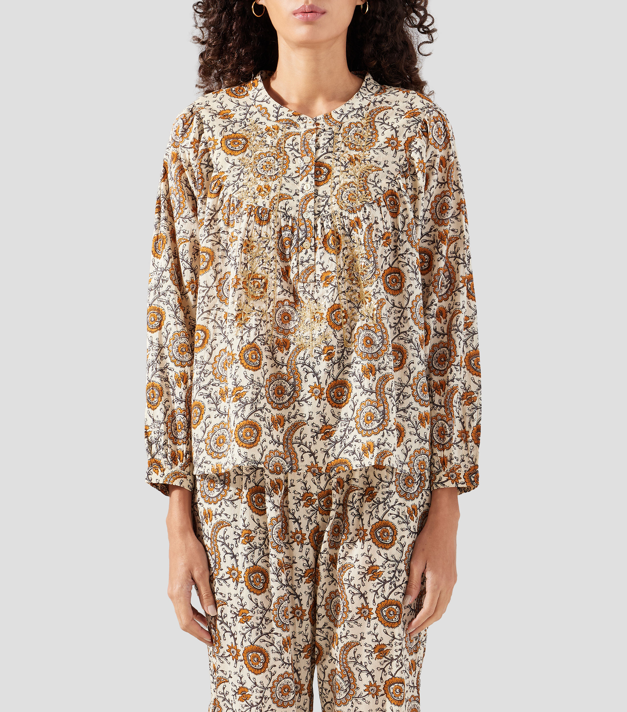 Blusa estampada manga larga Mujer