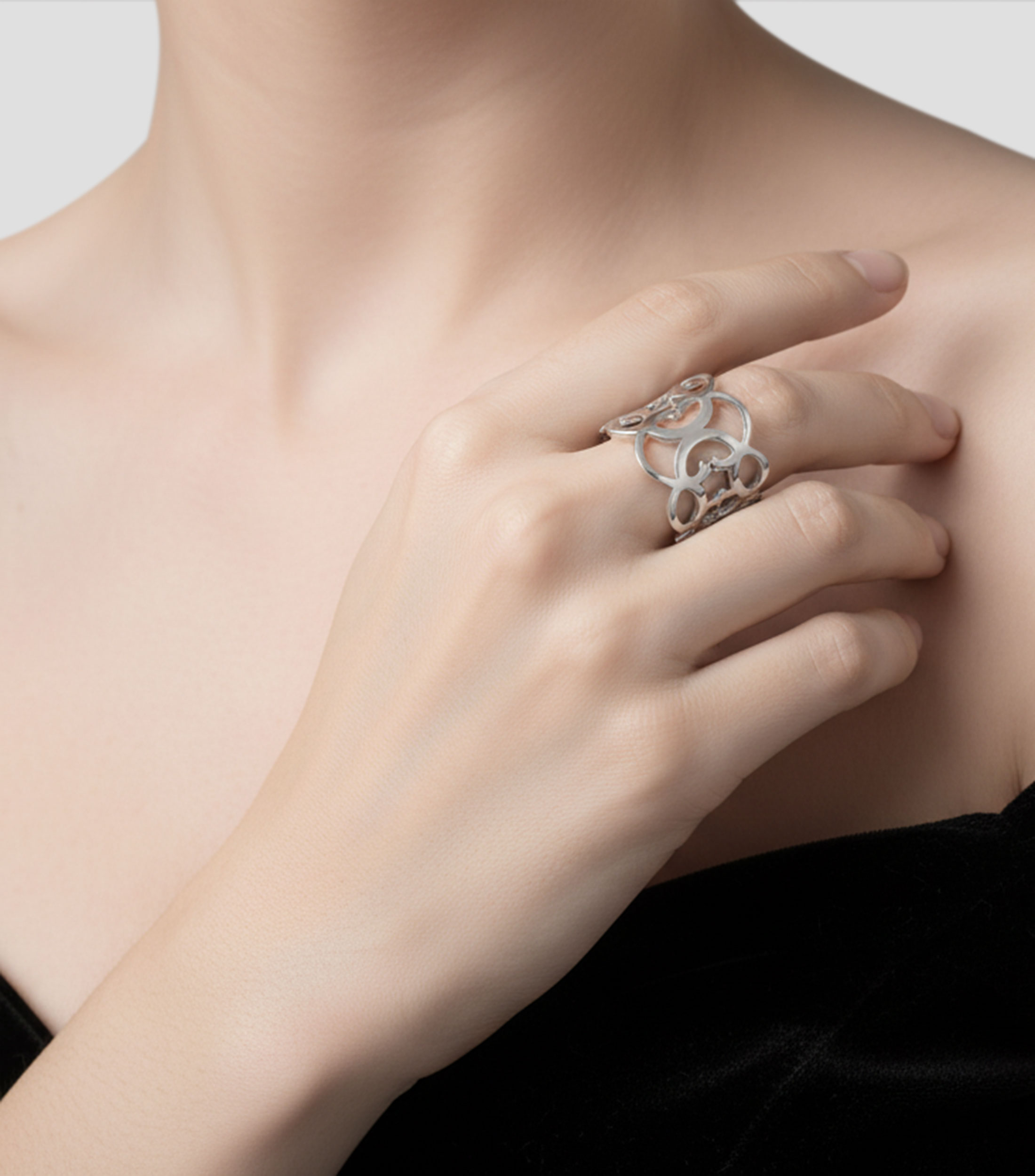 Anillo en plata Símbolo Real Mujer