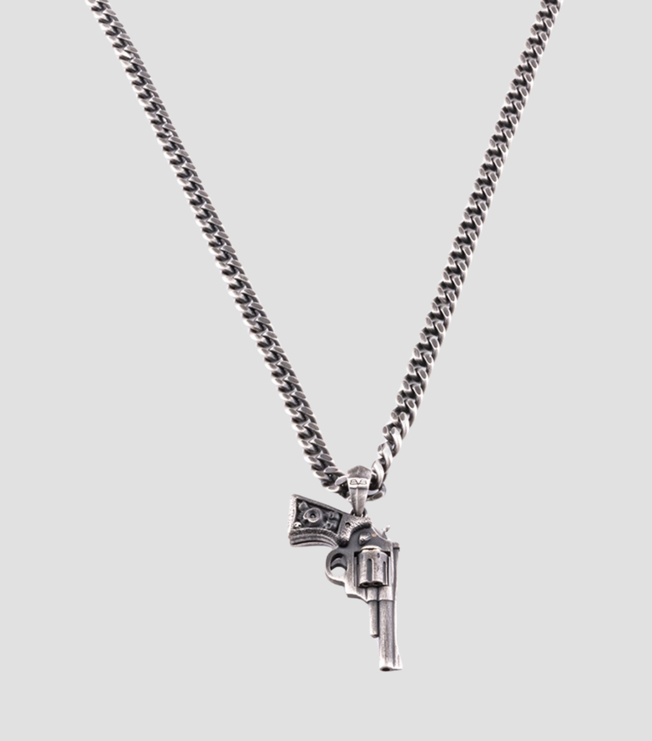 Collar con Pistola Hombre