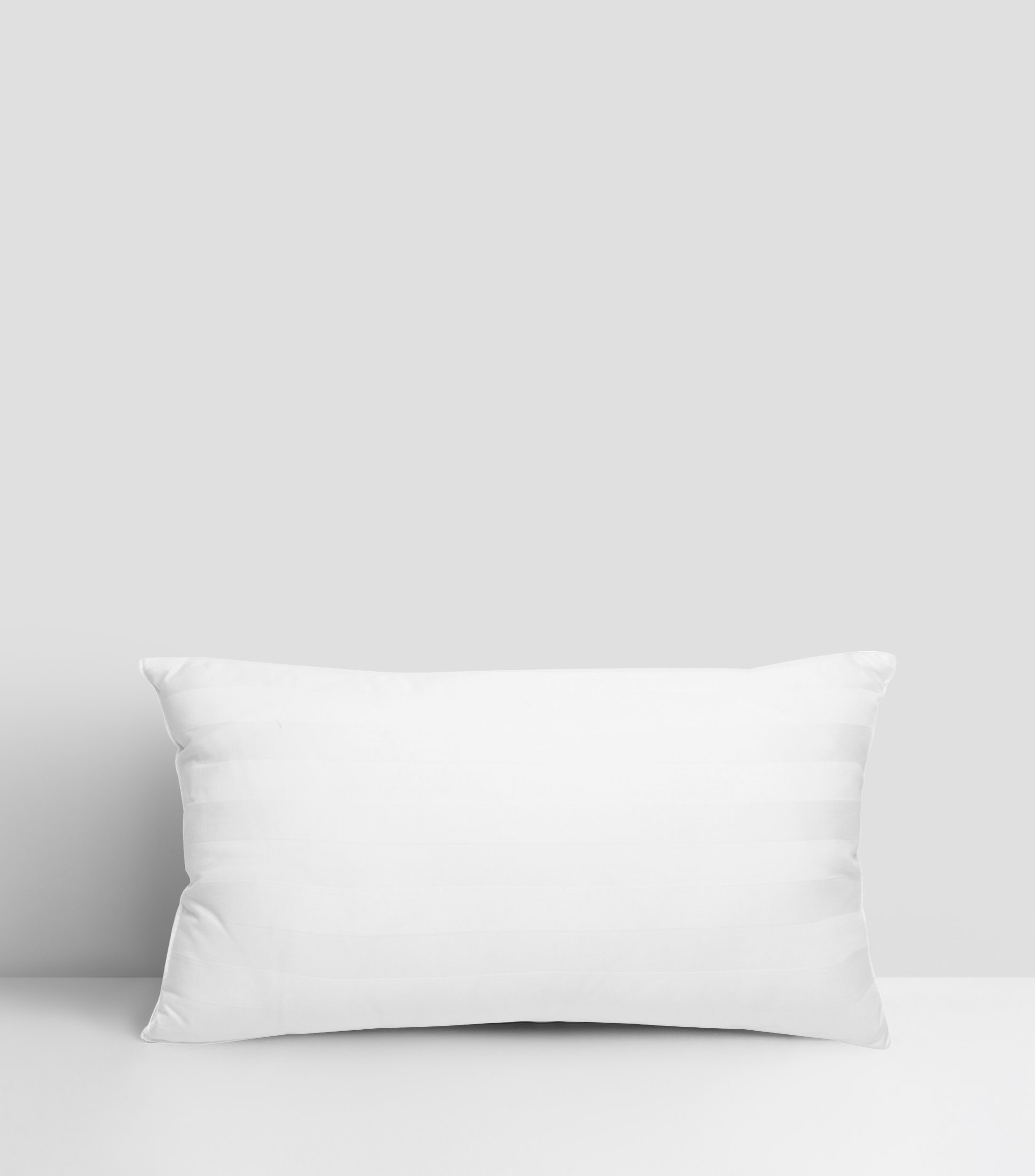 Cojín decorativo liso blanco en algodón