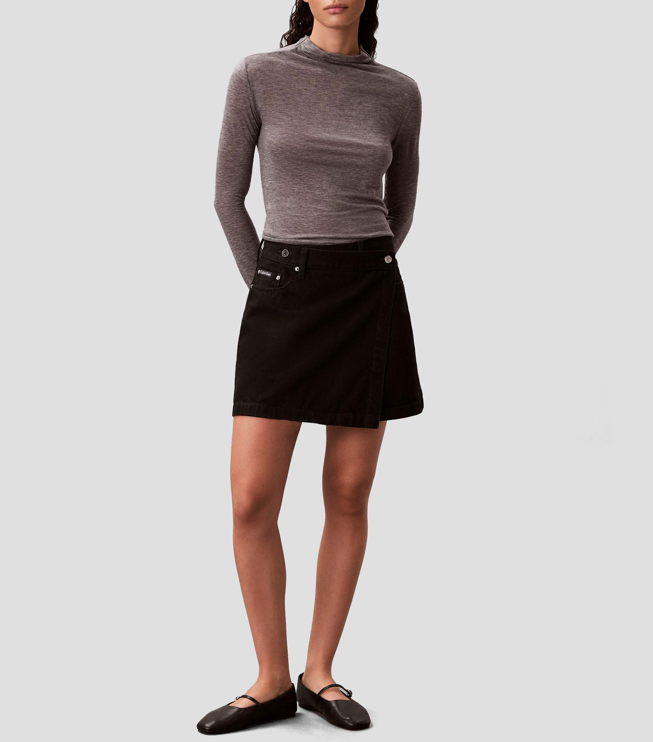 Falda mini de corte regular lisa en mezclilla Mujer