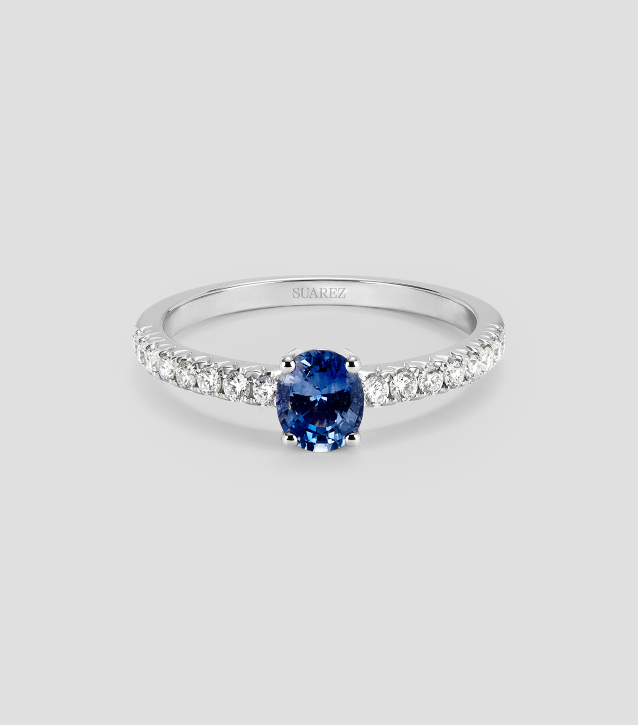 Anillo en oro blanco de 18 kilates con zafiro Mujer