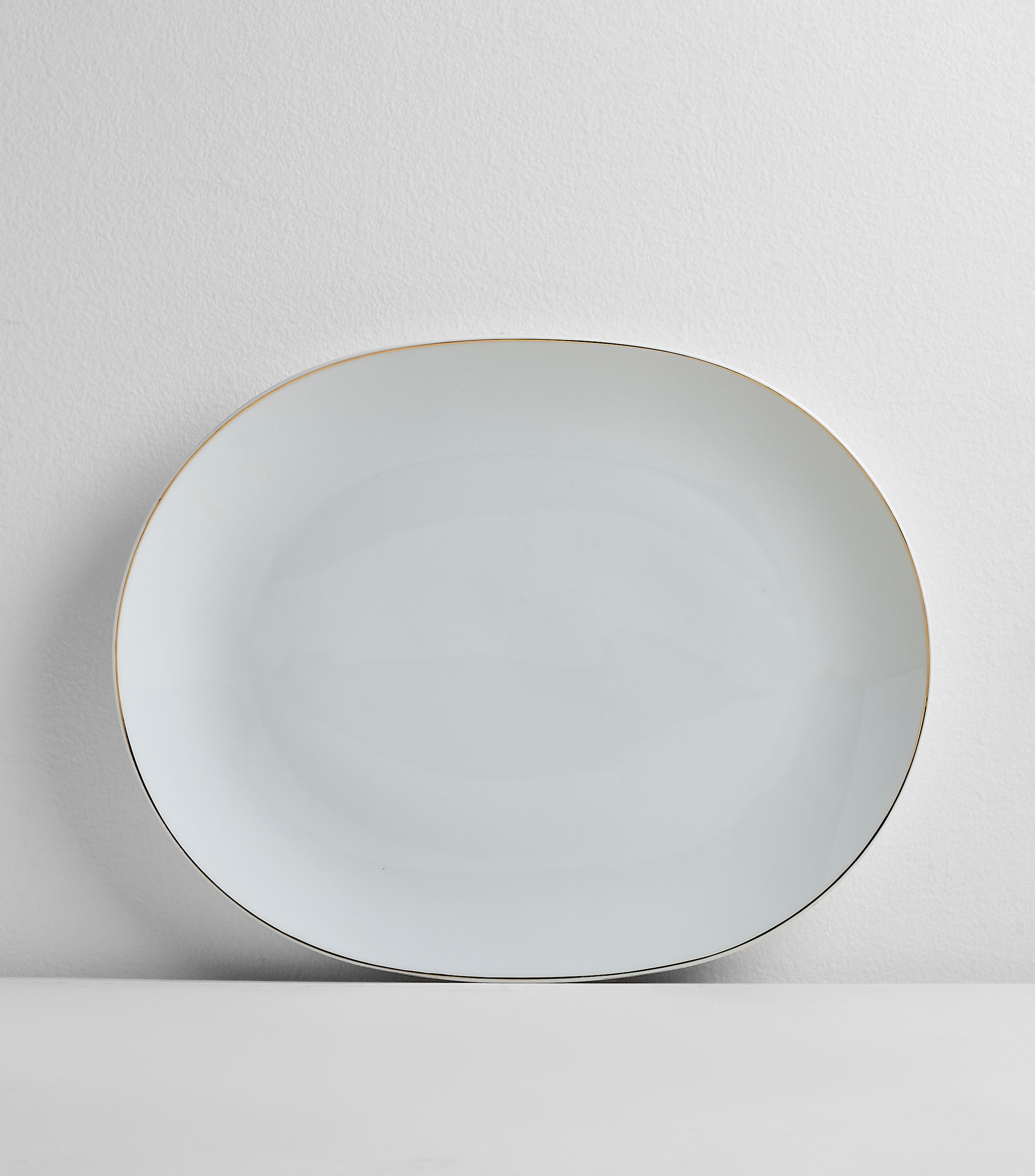 Platon ovalado en porcelana