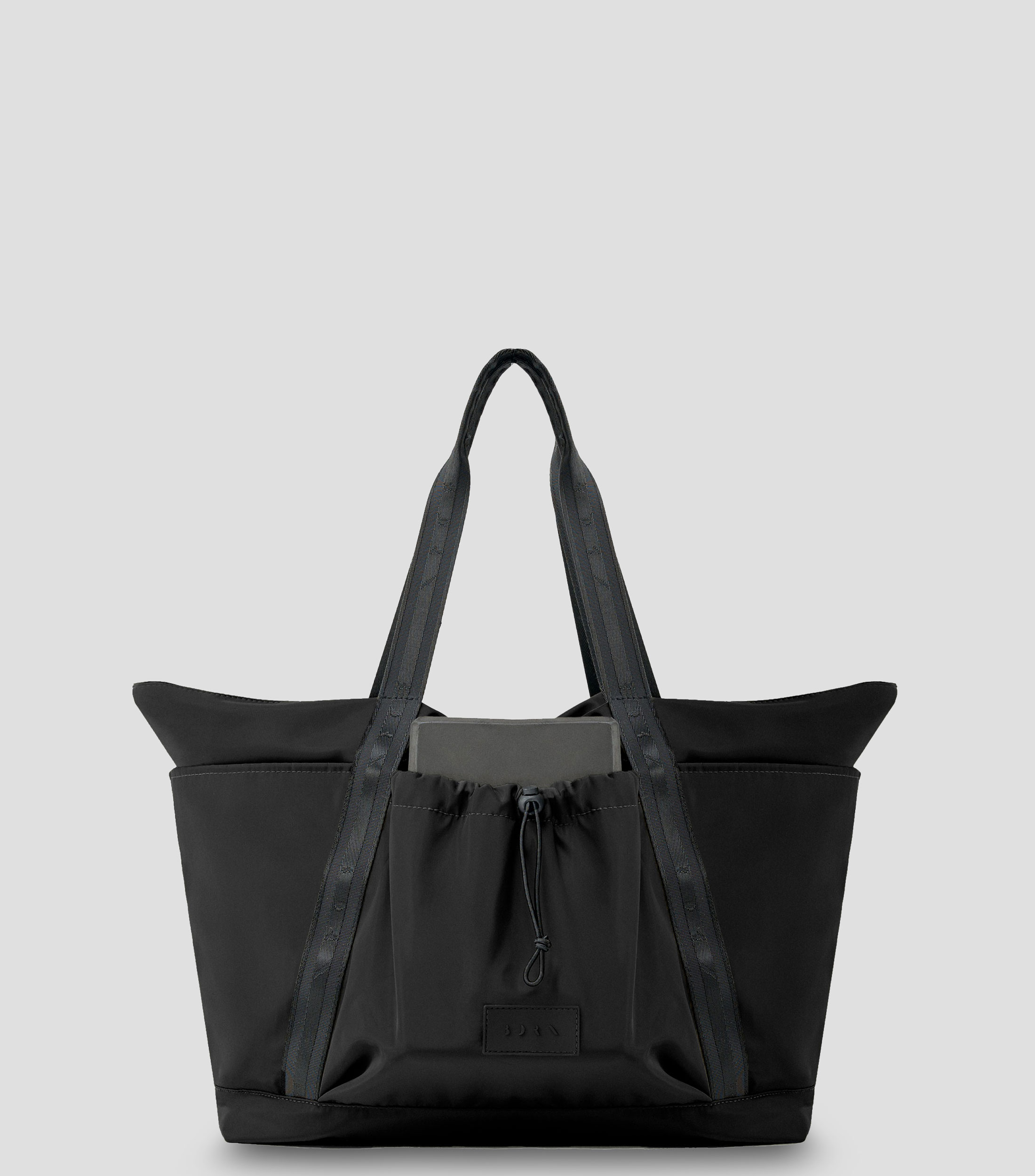 Bolsa deportiva tipo tote negra Away lisa Mujer