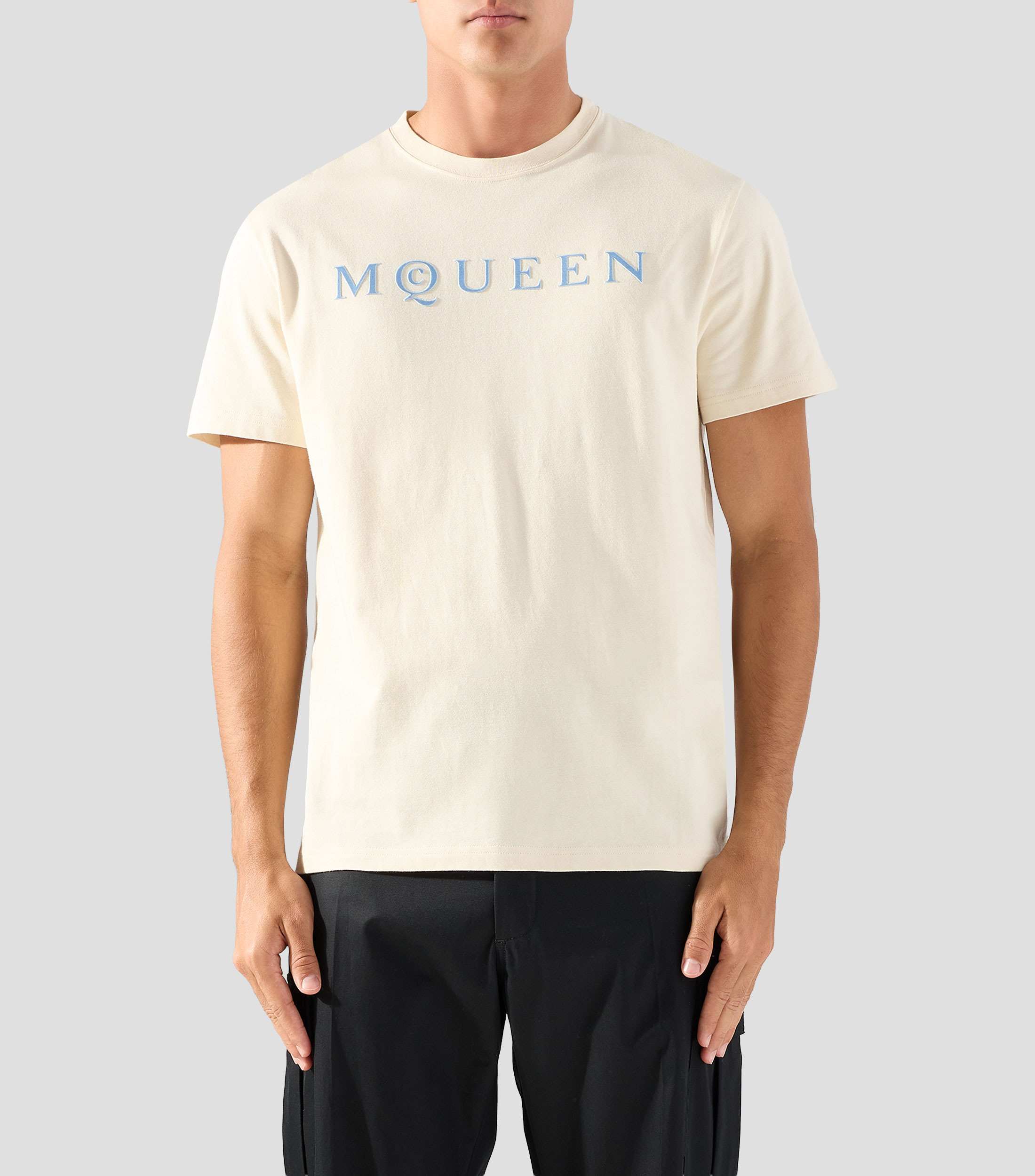 Playera de cuello redondo con manga corta bordada Hombre