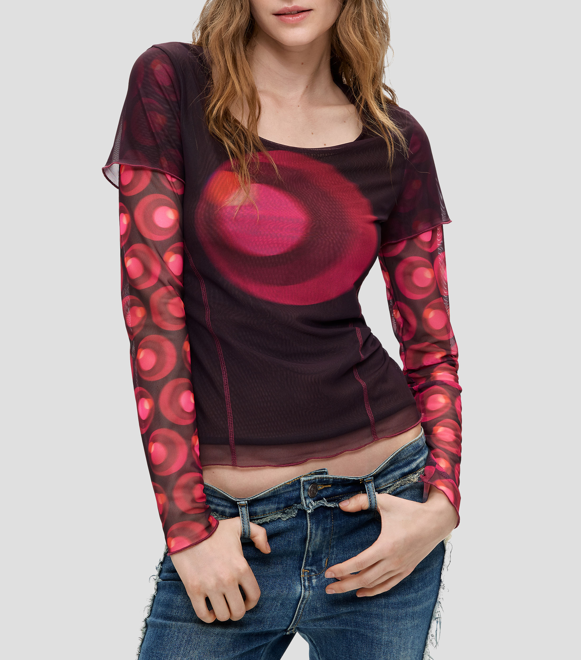 Playera cuello redondo manga larga estampada Mujer