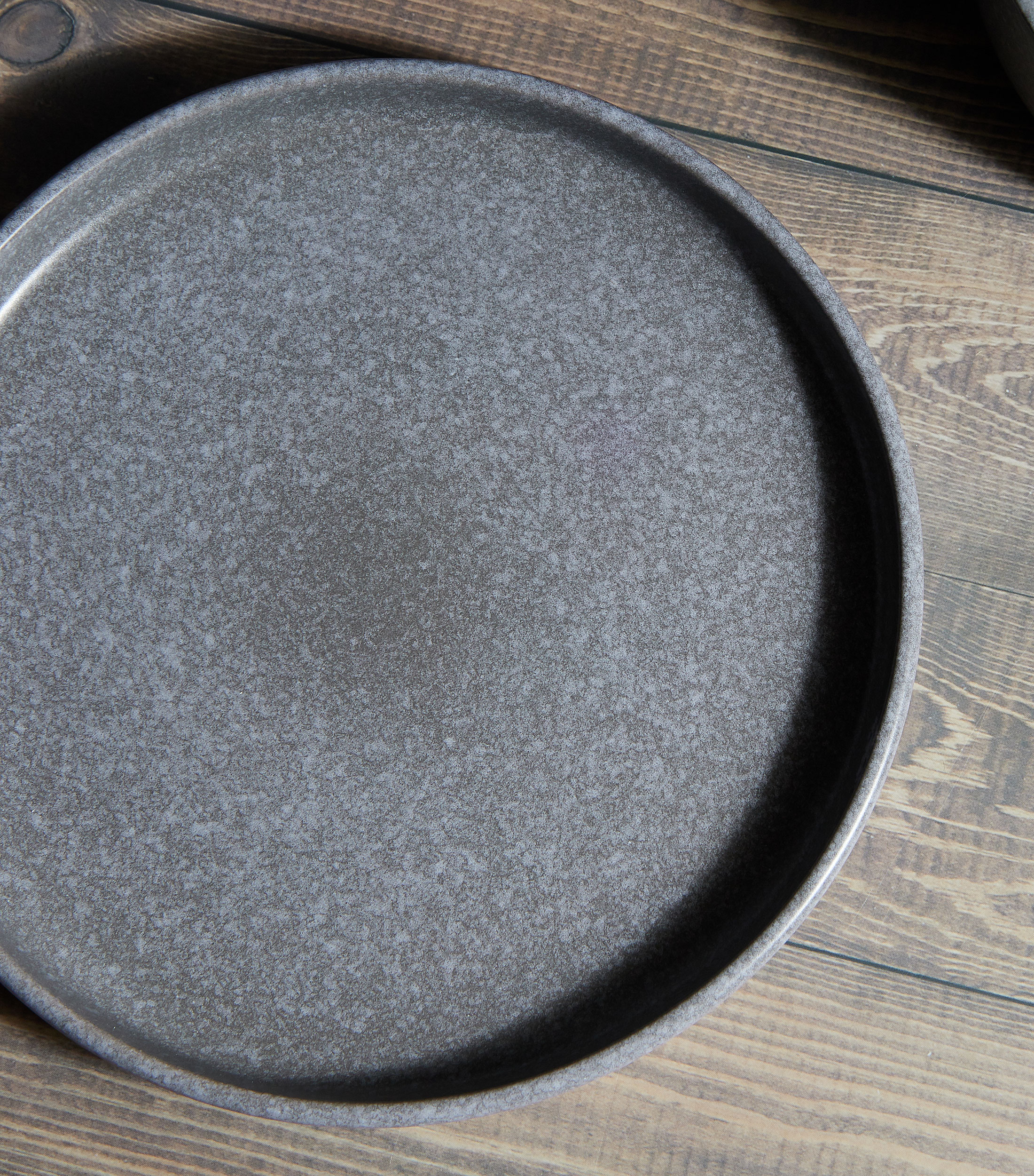 Plato para Ensalada en Cerámica Gris