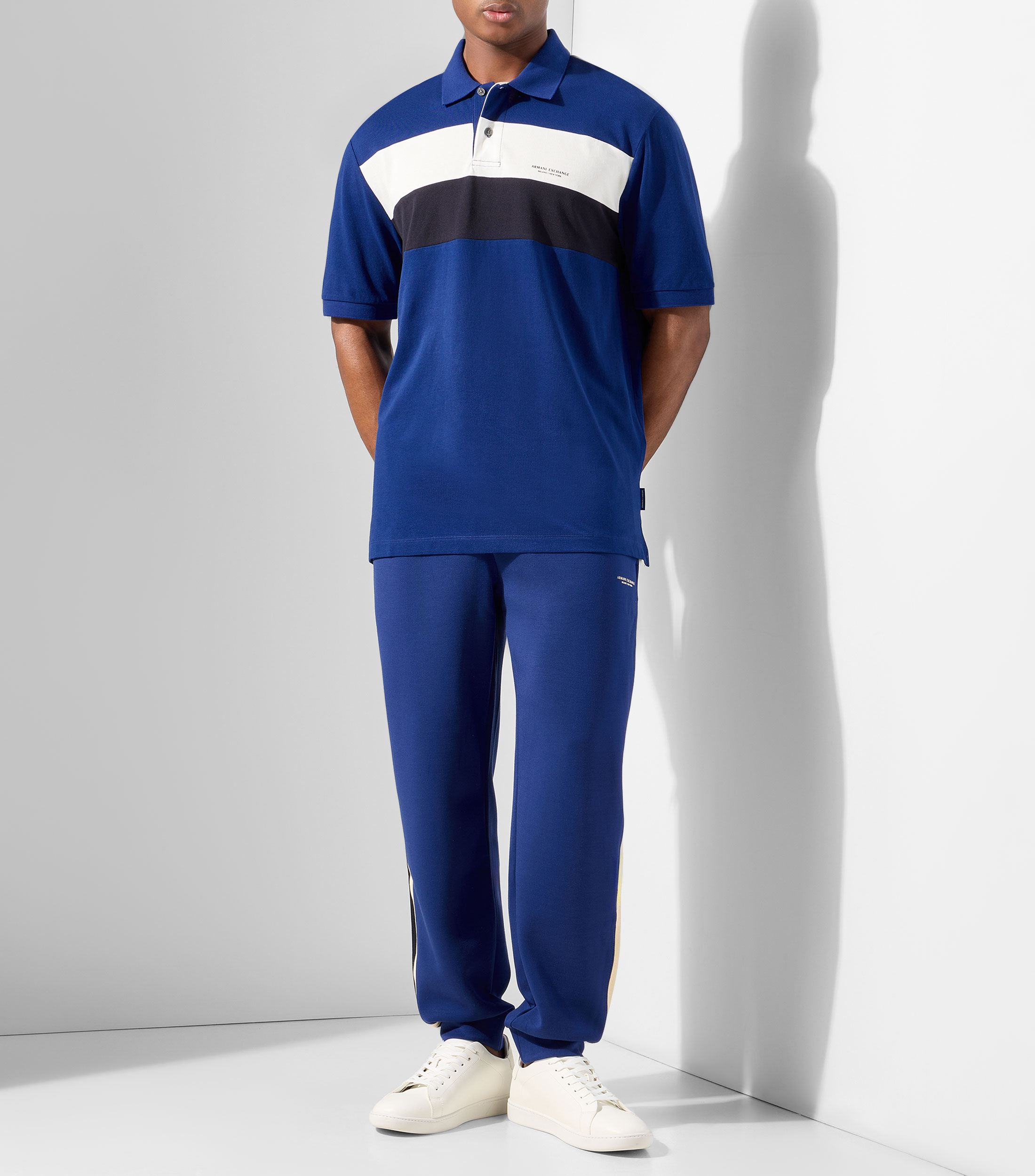 Playera tipo polo manga corta con franjas Hombre