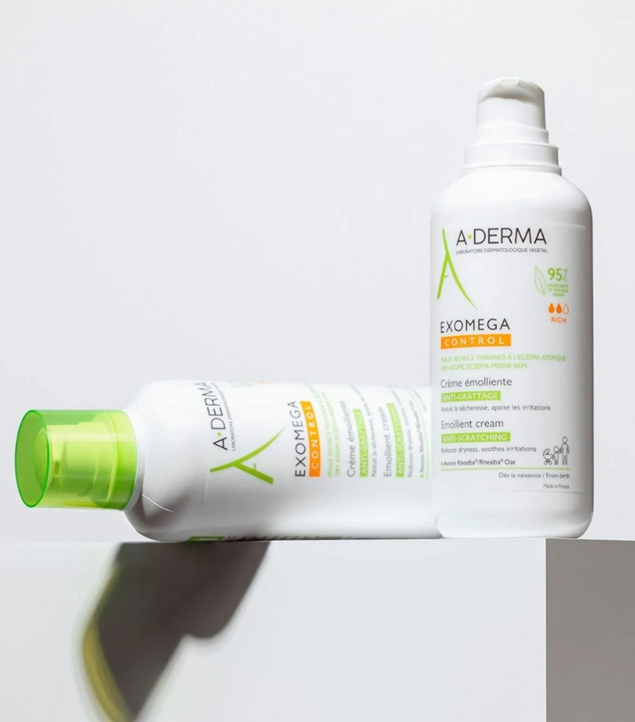 Crema Emoliente facial y corporal Exomega Control, 400 ml